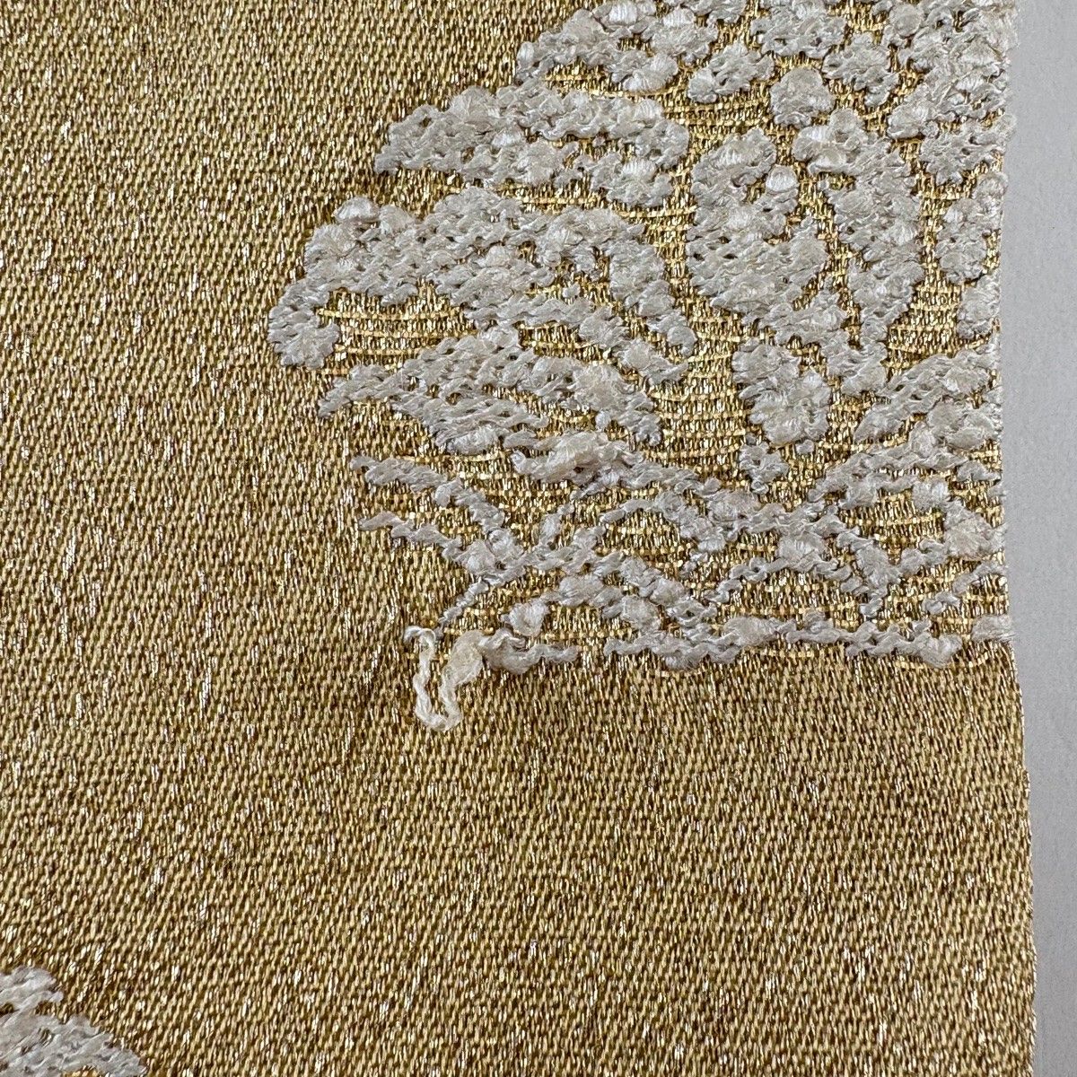 袋帯 秀品 幾何学模様 金糸 金色 六通 正絹 【中古】 - メルカリ