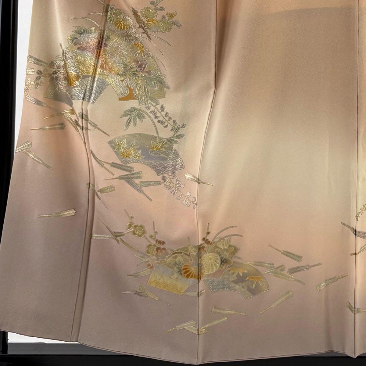 付下げ 身丈157cm 裄丈64.5cm M 袷 和田光正 落款 扇面 草花 金銀彩