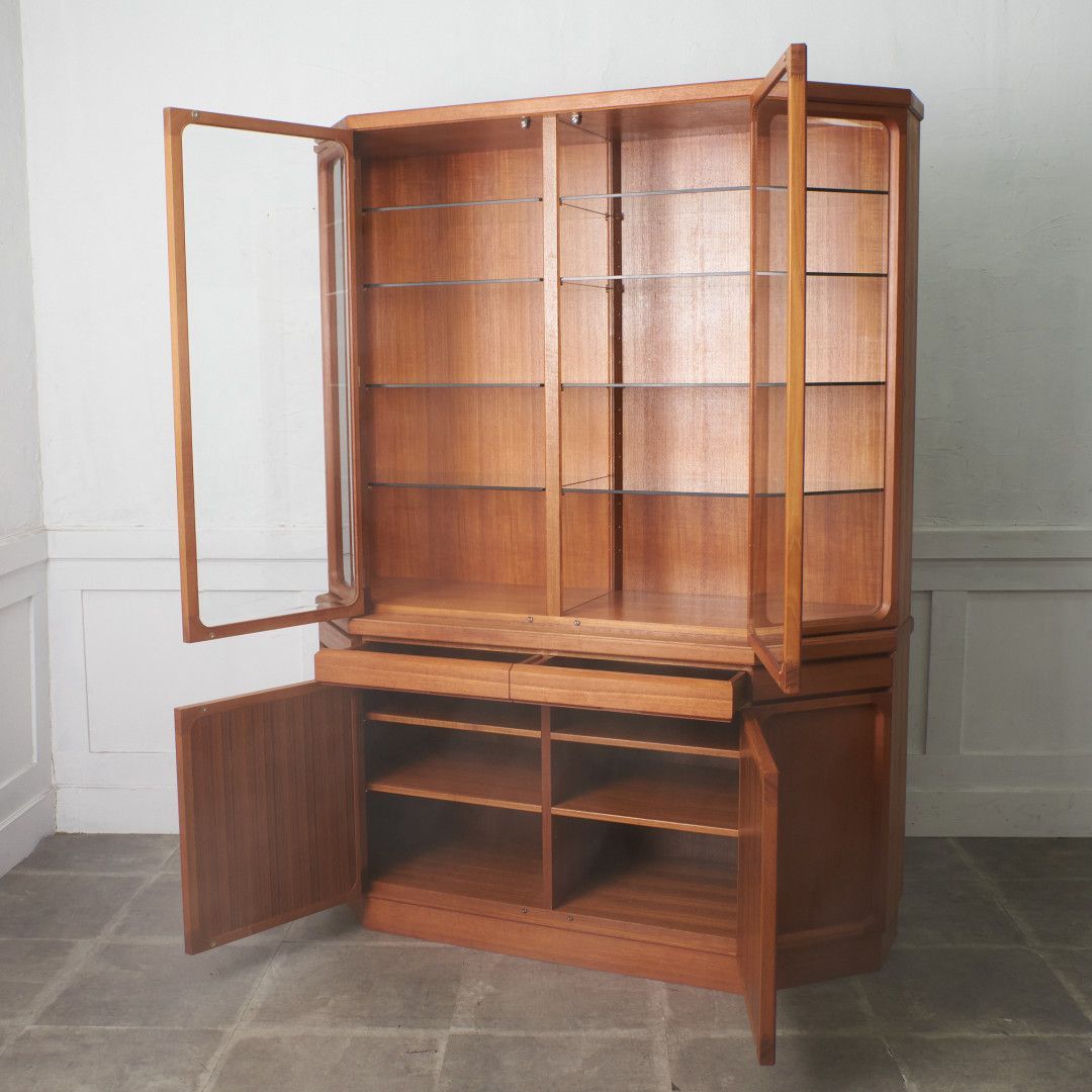 希少 ジャパンヴィンテージ 日田工芸 キャビネット 飾り棚 本棚 食器棚 チーク 希少 ジャパンヴィンテージ 日田工芸 キャビネット 飾り棚 本棚 食器棚