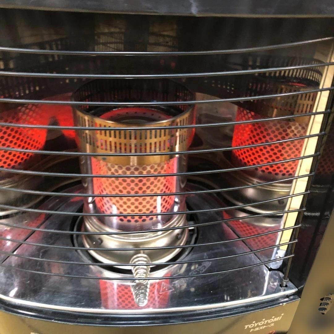 トヨトミ RSX-230 石油ストーブ 2019年製 日本製 反射式 2.25kW 電池