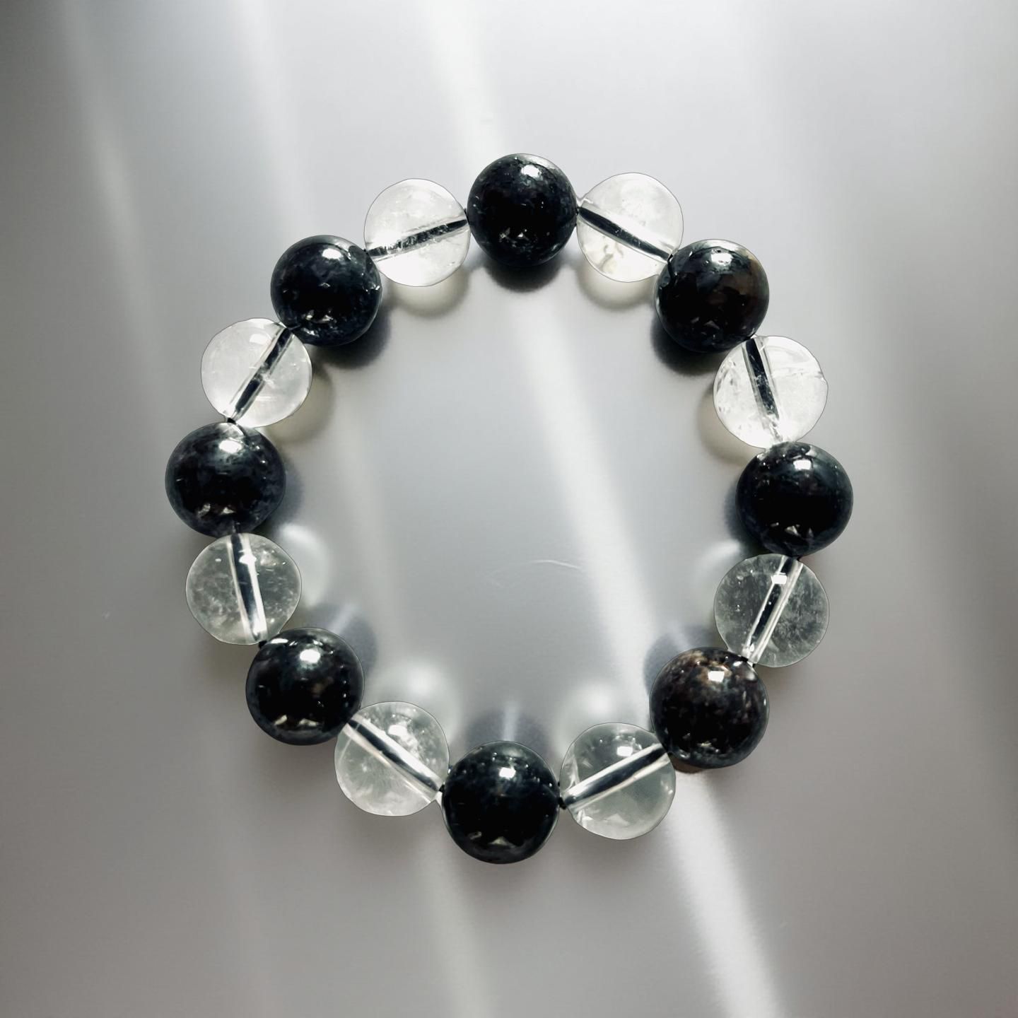 希少 1点物 天然石ブレスレット《コンドライト隕石＆水晶》 - メルカリ