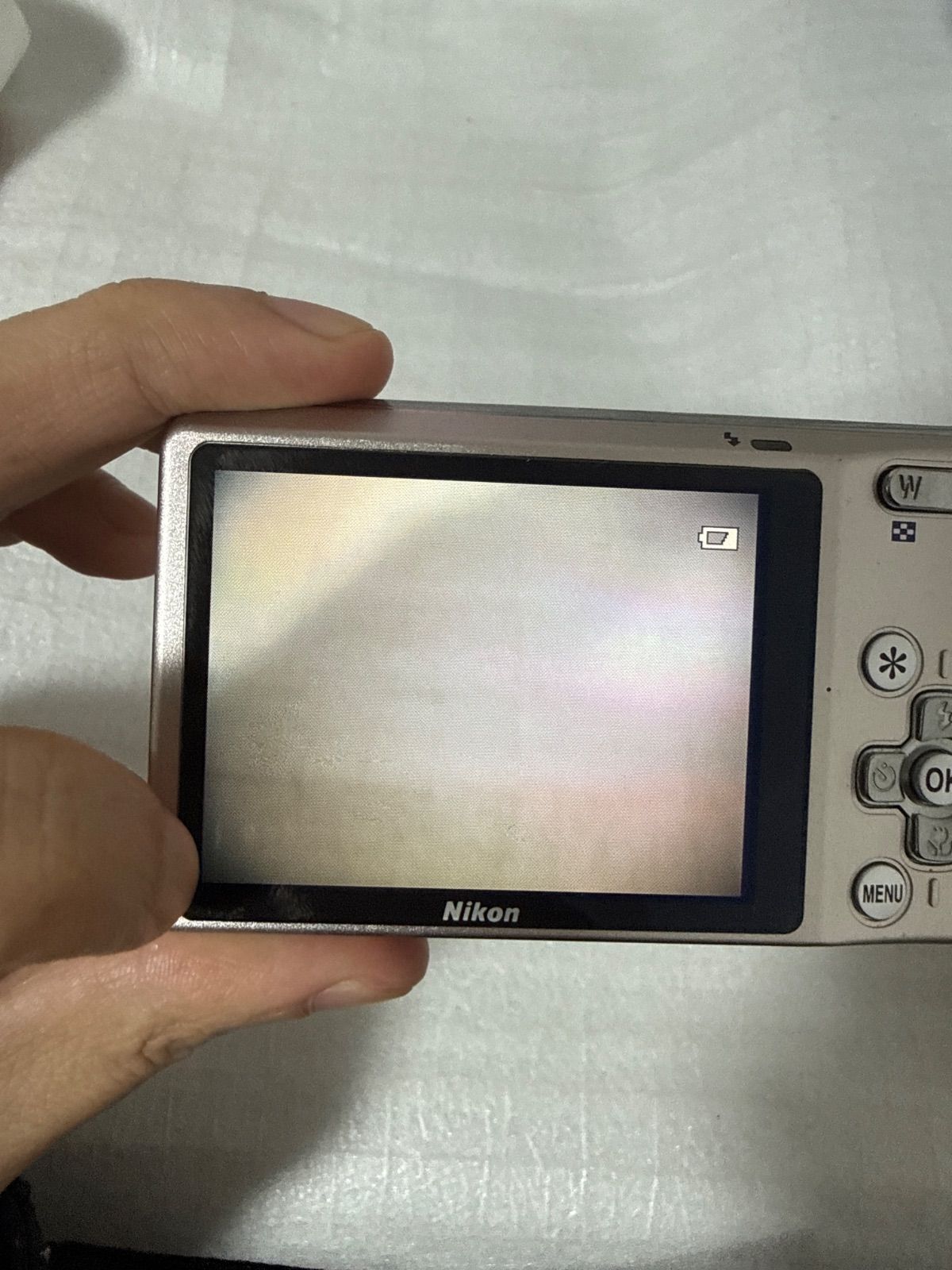 デジカメ 本体 Nikon Coolpix S560 現状品 - メルカリ