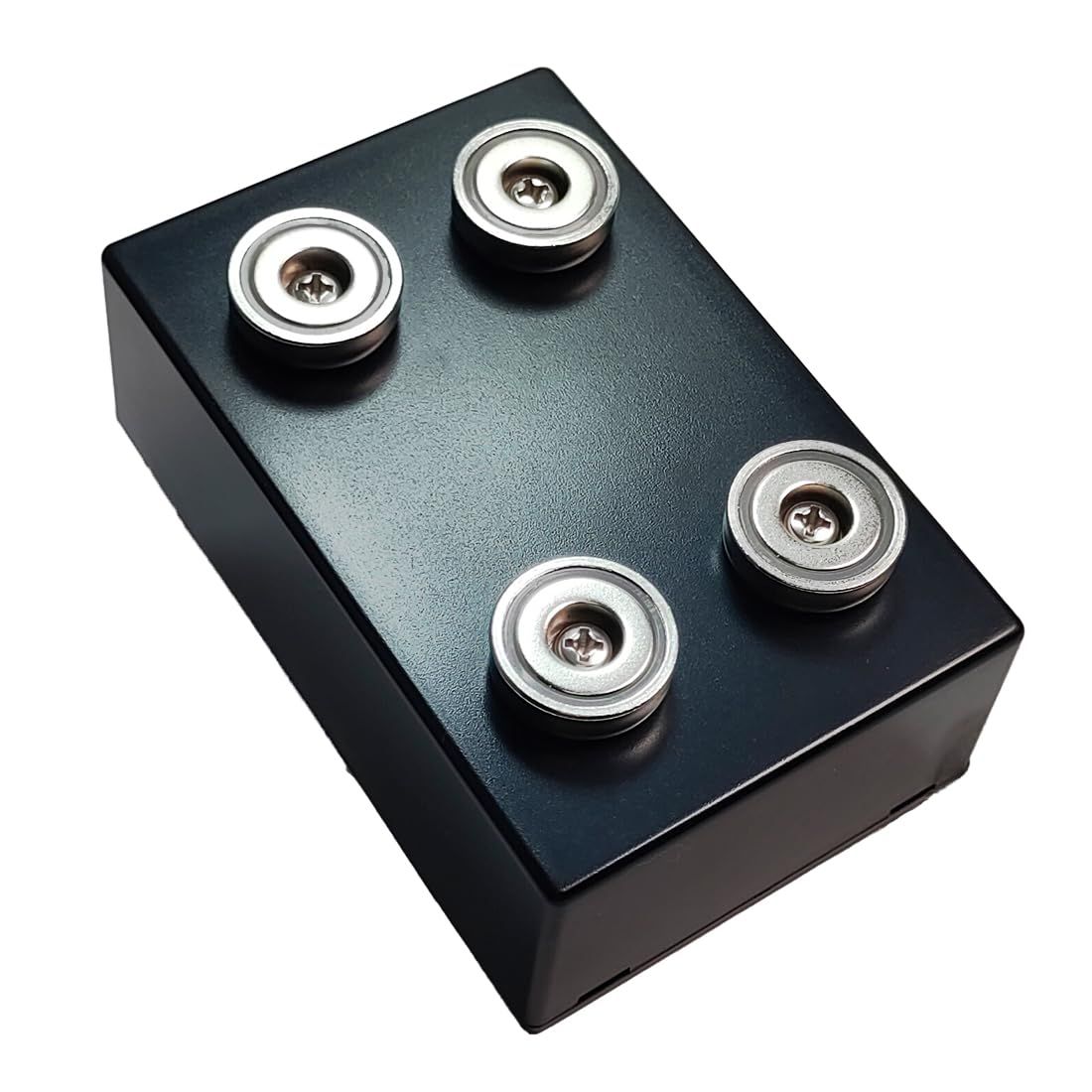 GPSケース 超強力磁石付 車両取付用 【Mサイズ】 盗難対策 フタはワンタッチ開閉式 超耐熱性 熱変形温度100