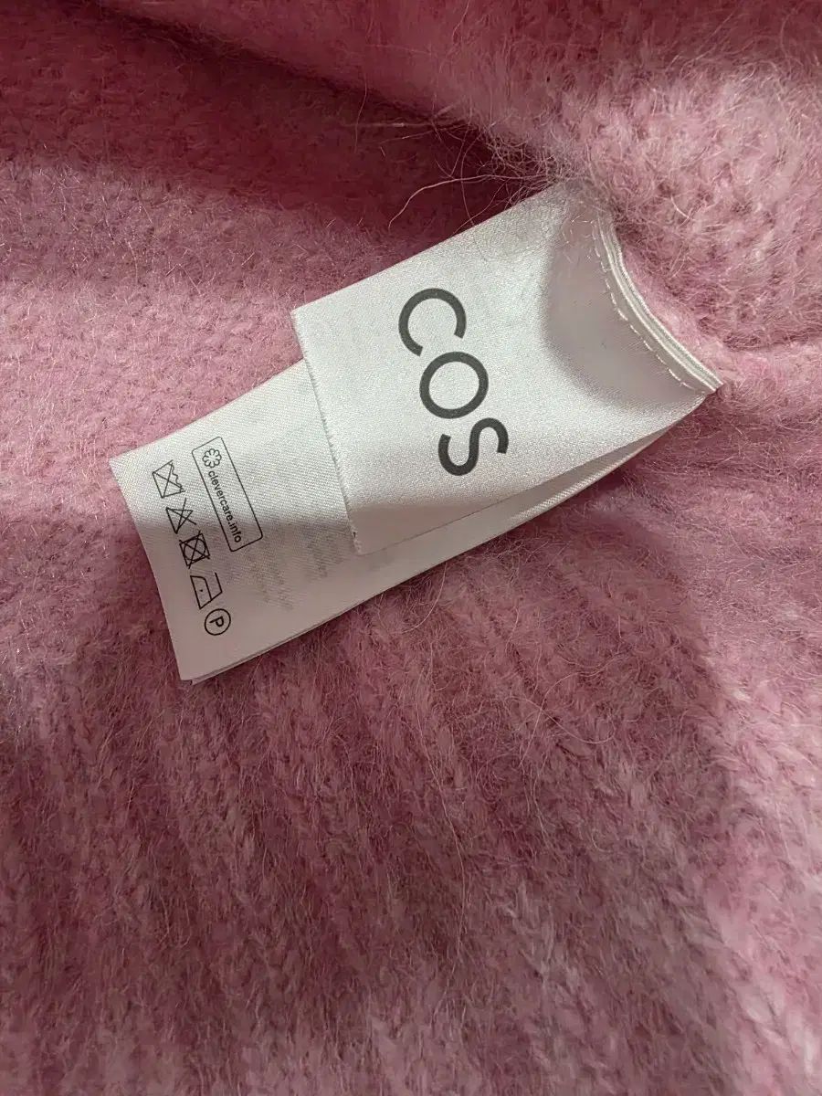 COS ピンク色 クロップドニットセーター XSサイズ - メルカリ