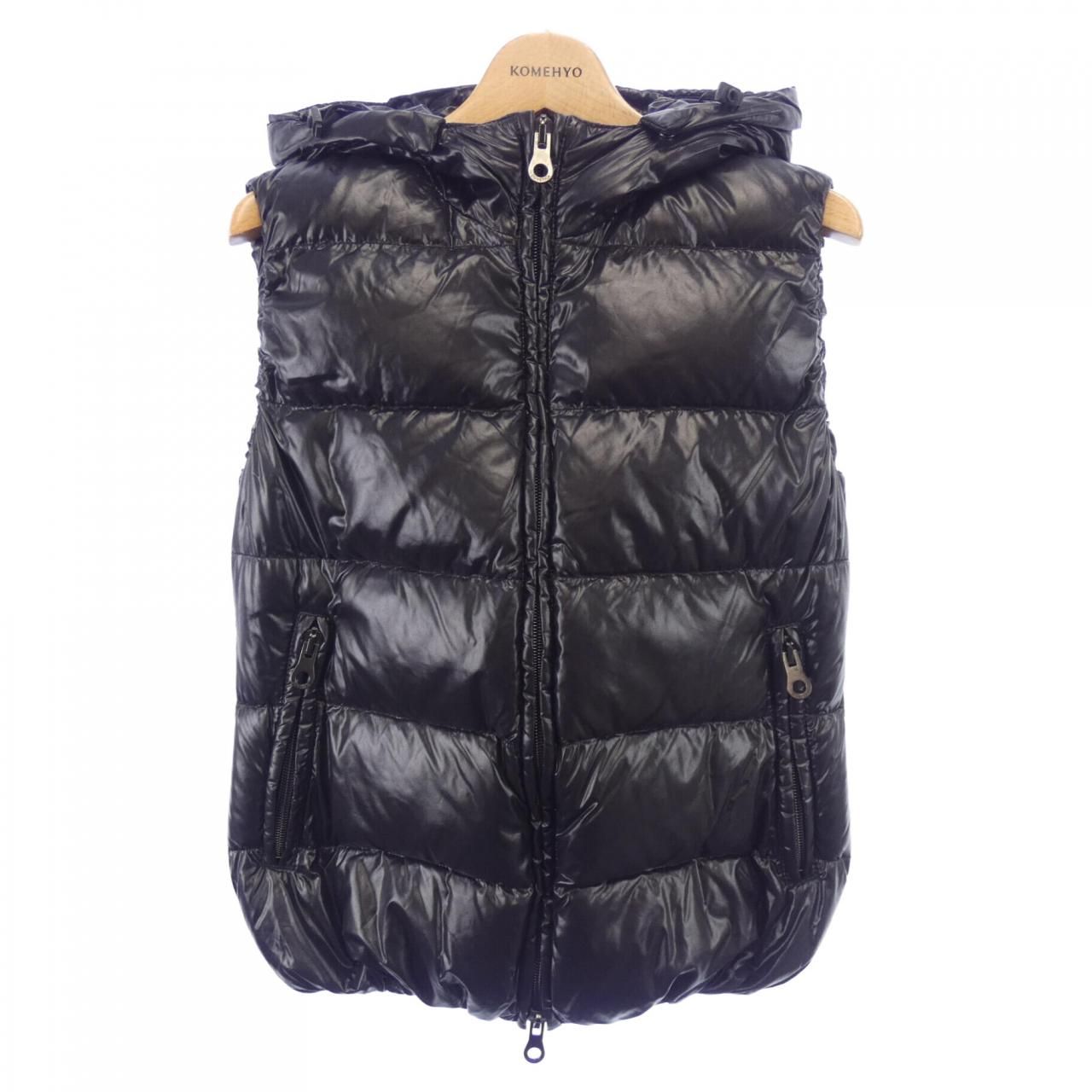 デュベティカ DUVETICA GOCCIA ダウンベスト - メルカリ