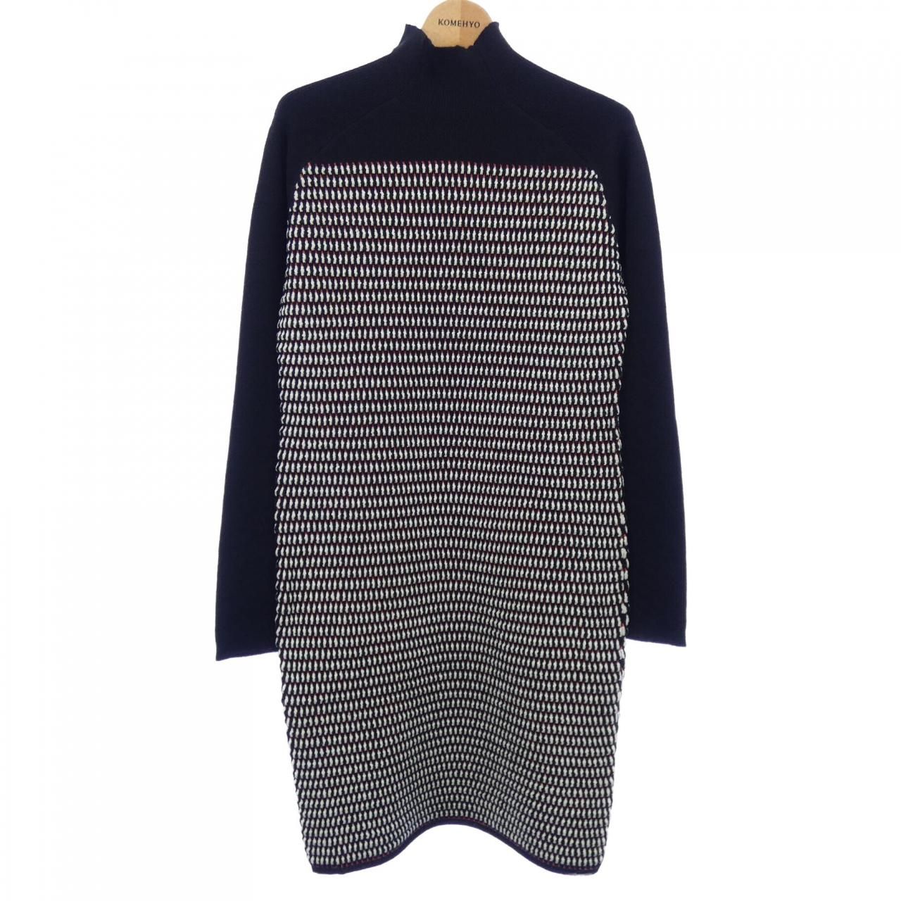 エスカーダスポート ESCADA SPORT ワンピース - メルカリ