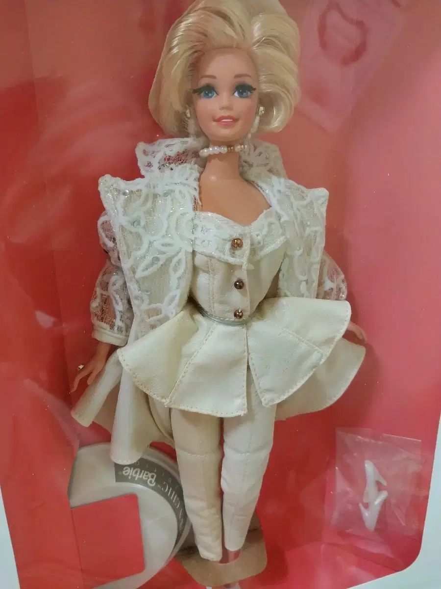 ヴィンテージ バービー/ Uptown Chic Barbie/ 1993 - メルカリ