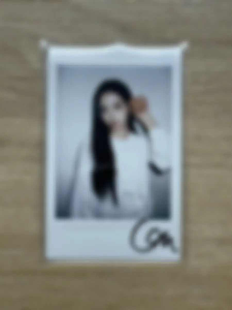 tripleS（トリプルエス） キム・チェヨン サイン入りチェキ サイン入り