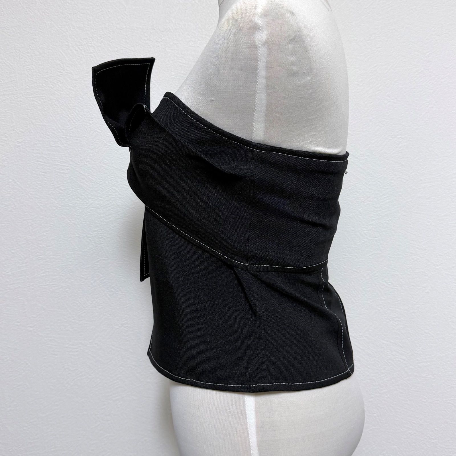 HYKE ハイク　ベアトップ 黒 サイズ1 ビスチェ　s 24SS タグ付き】HYKE WHITE STITCH STRAPLESS TOP 1 ブラック ハイク