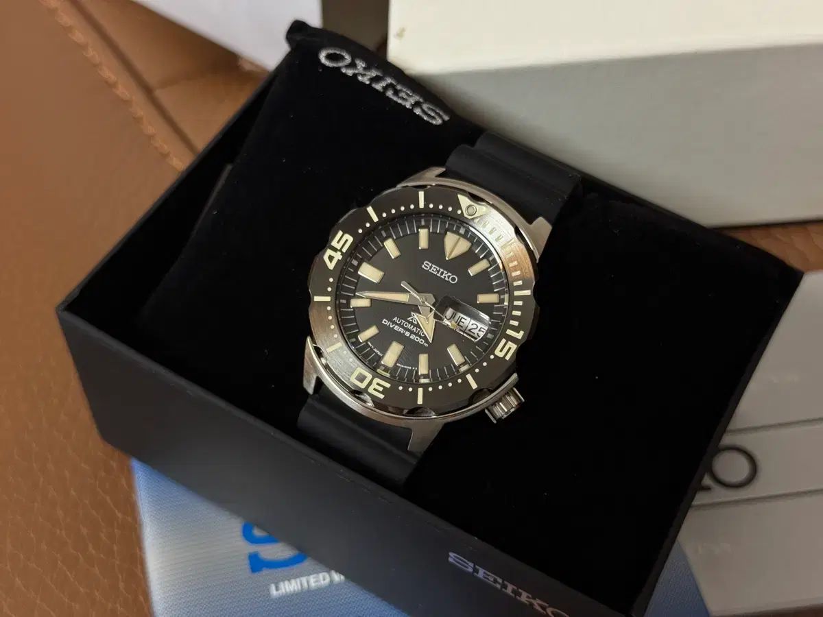 初代・廃盤SEIKO セイコー ブラックモンスター SKX779 レビュー