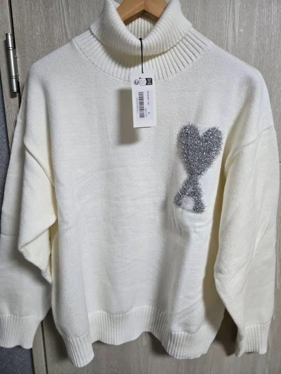 アミ ハート 刺繍 タートルネック ニット シルバー ロゴ 白 L(105