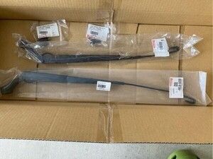 ☆新品☆ ダイハツ純正 DAIHASTU コペン L880K 純正フロントワイパー