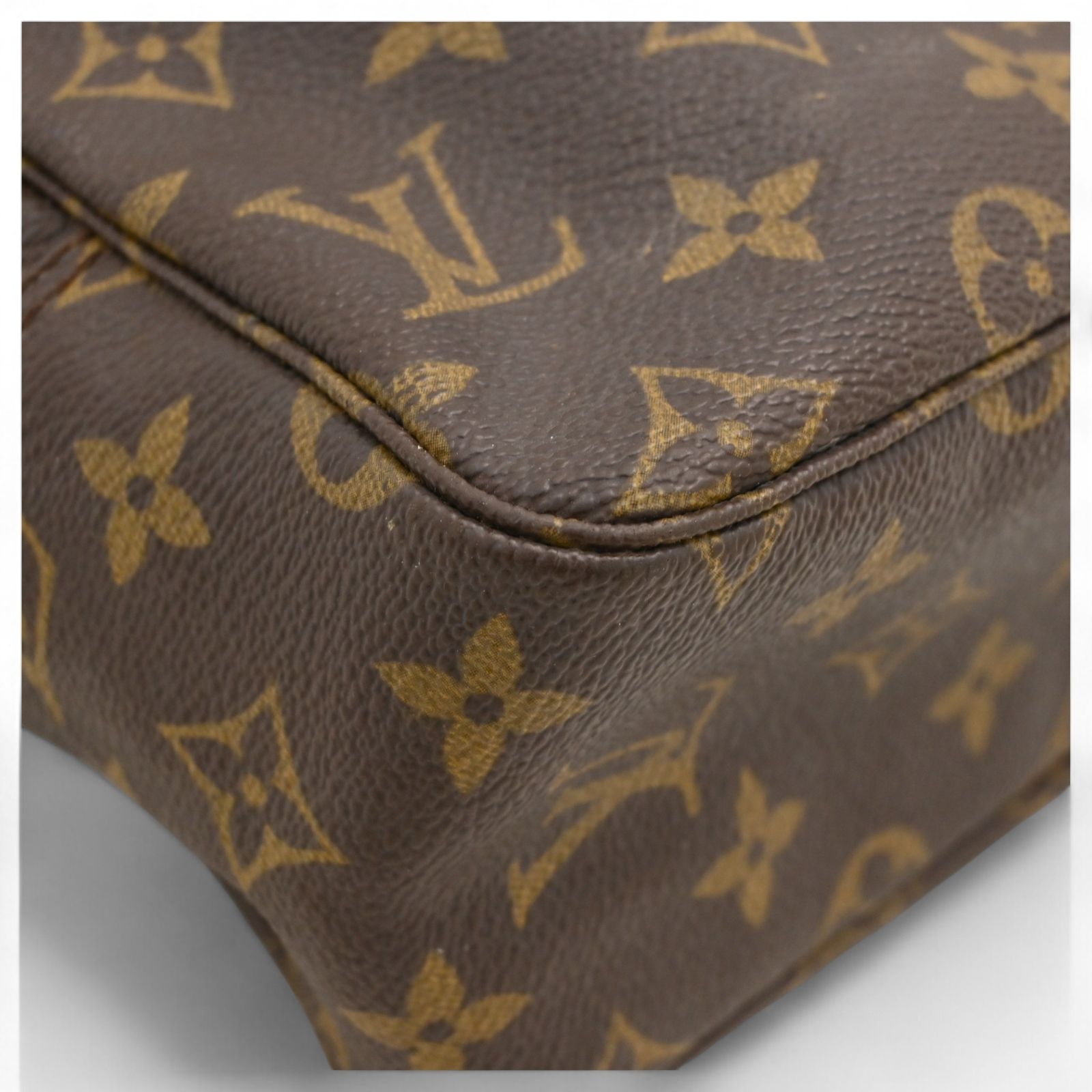 ルイヴィトン モノグラム トゥルーストワレット28 ポーチ Bランク