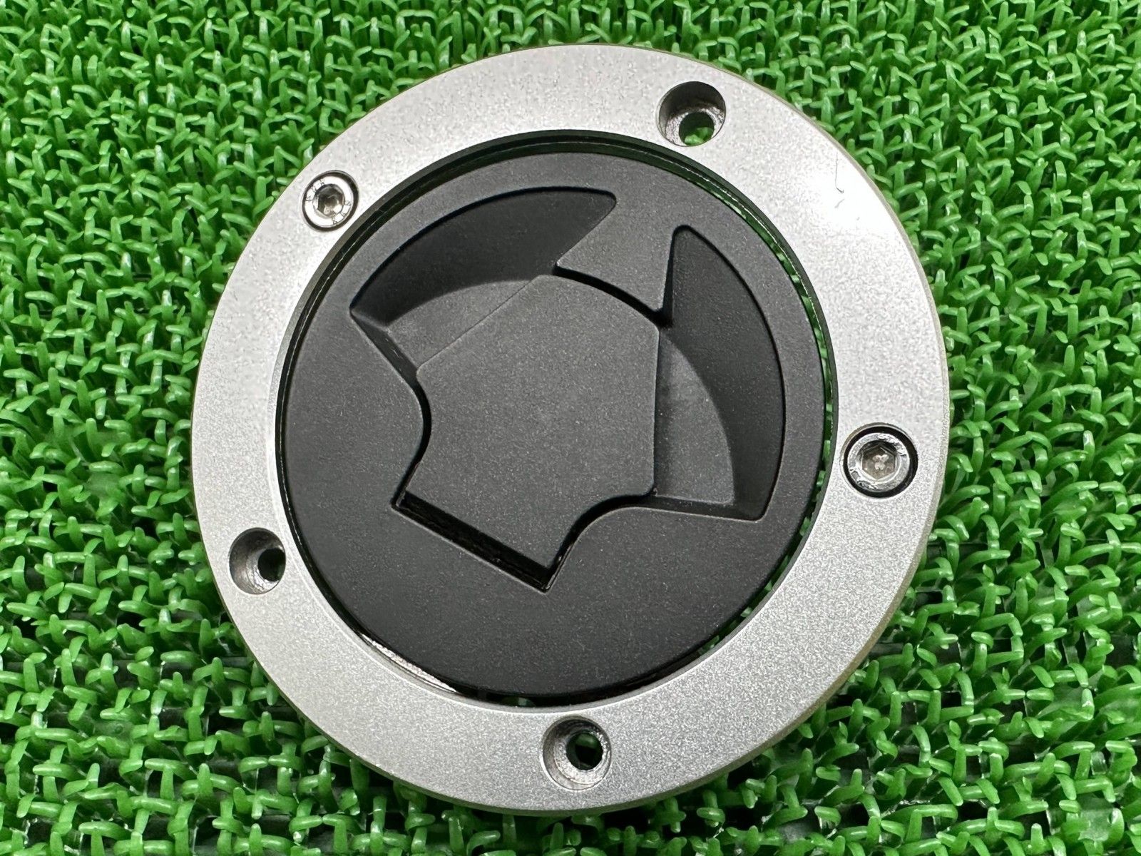 ZRX1200ダエグ タンクキャップ カワサキ 純正 中古 ZRT20D ZRX1200DAEG