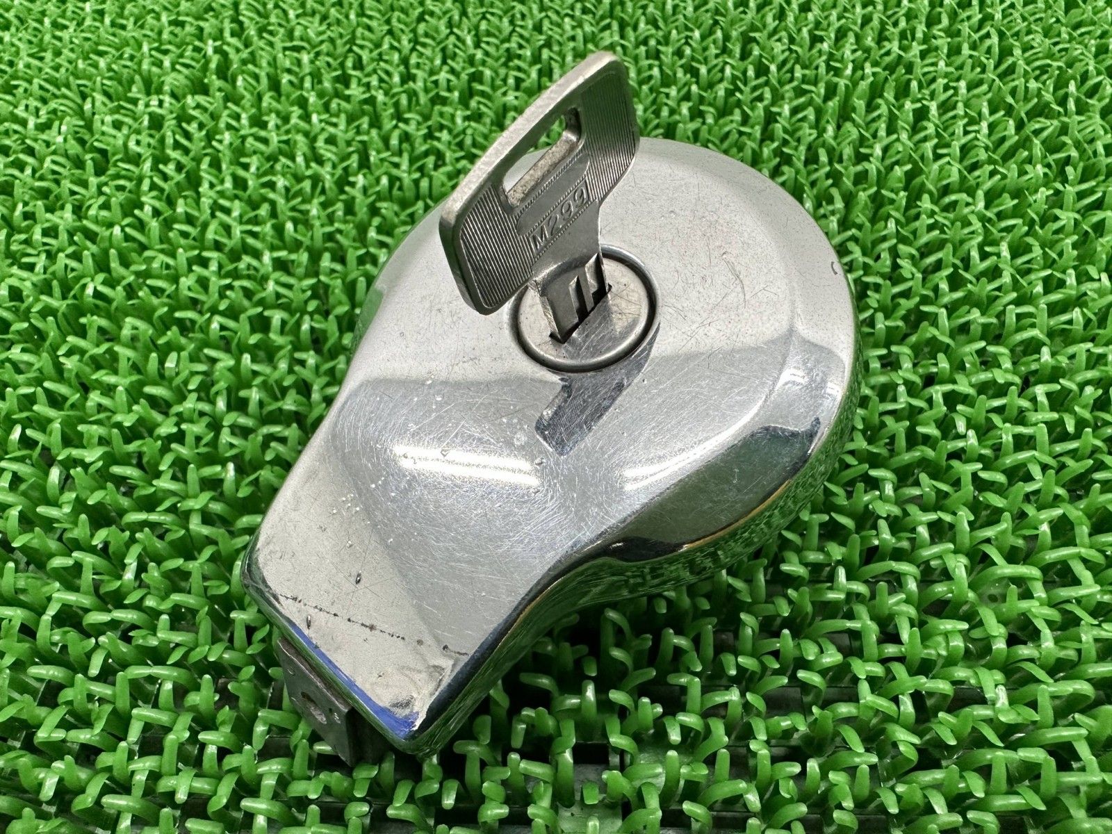 カルピスソーダ]美品 ヤマハ SR400 初期型 純正 タンクキャップ