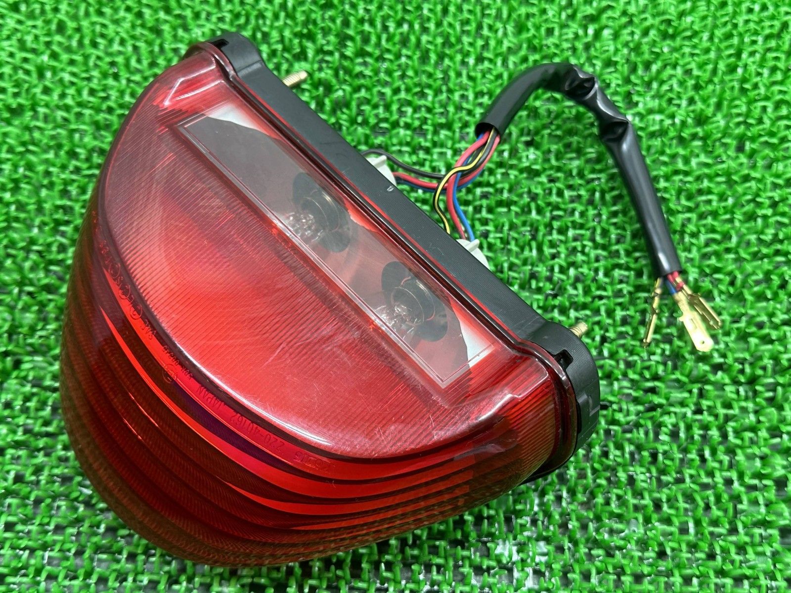 【12/16まで】ディフェンダー テールランプ レッド　左のみ 楽天市場】【即納!!最短3日で発送！】LandRover ディフェンダー テール