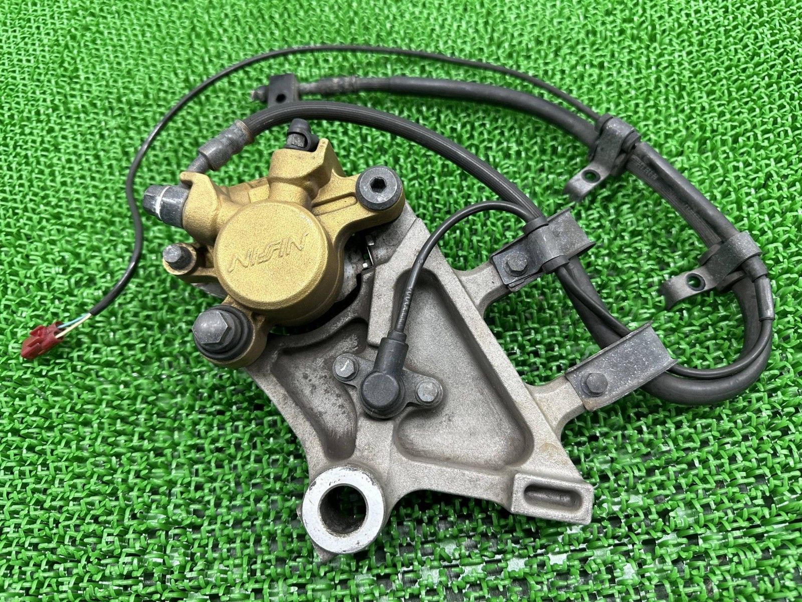 CB400SF リアブレーキキャリパー MFM ホンダ 純正 中古 バイク 部品