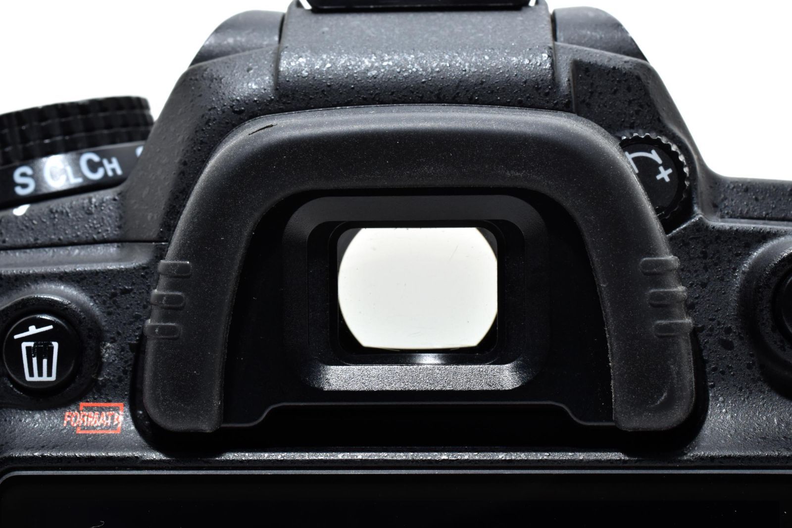 ☆良品☆ ニコン Nikon D7000 ボディ 《ショット数18252回・バッテリー