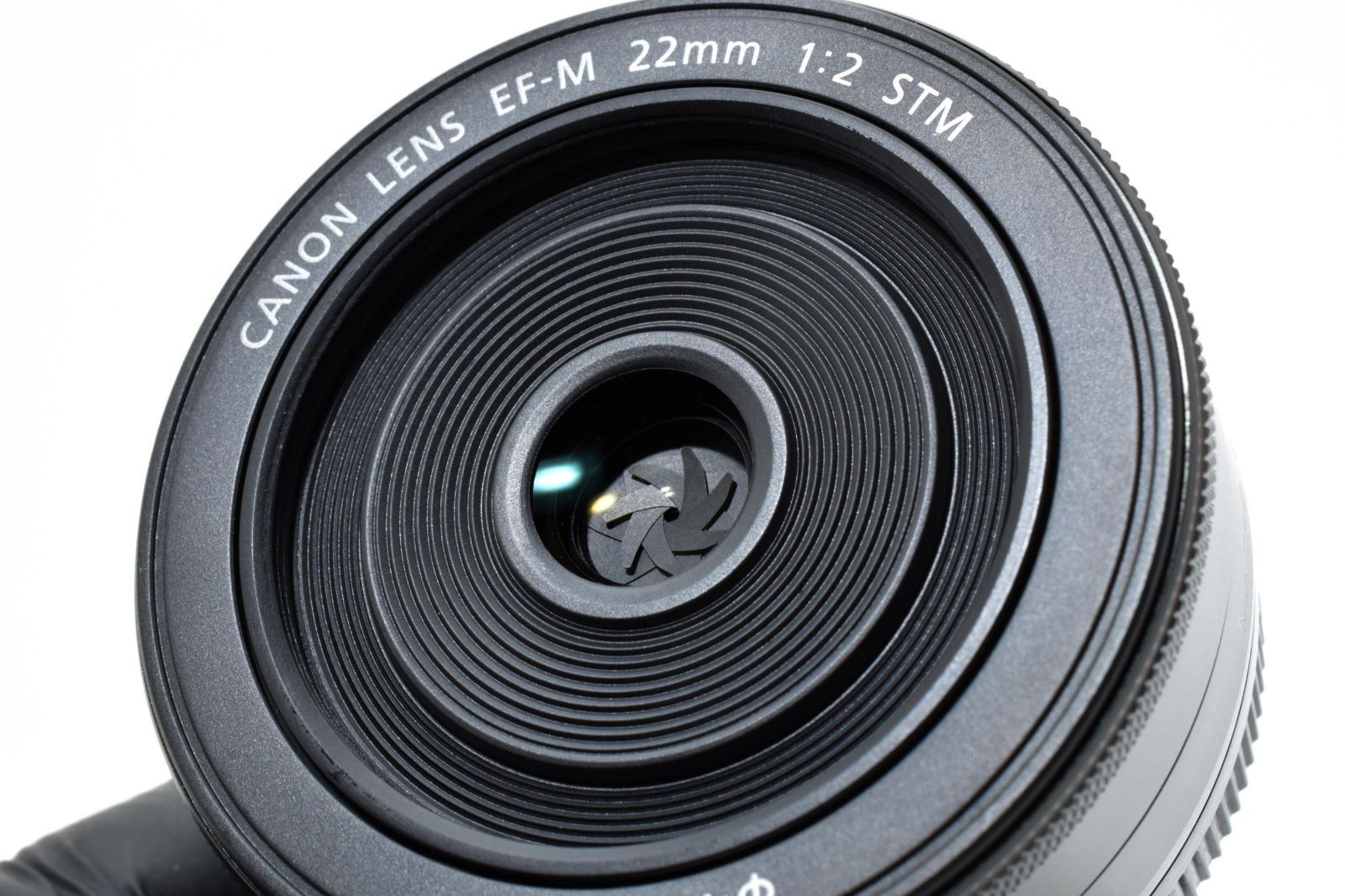 ☆新品級☆ キヤノン Canon EF-M 22mm F2 STM ブラック 《前後キャップ