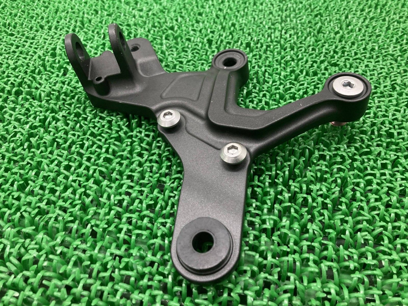 Z900RS ステップホルダー 左 1391 カワサキ 純正 中古 バイク 部品 ZR900C ZR900K メインステップ 曲がり無し 品薄 rI