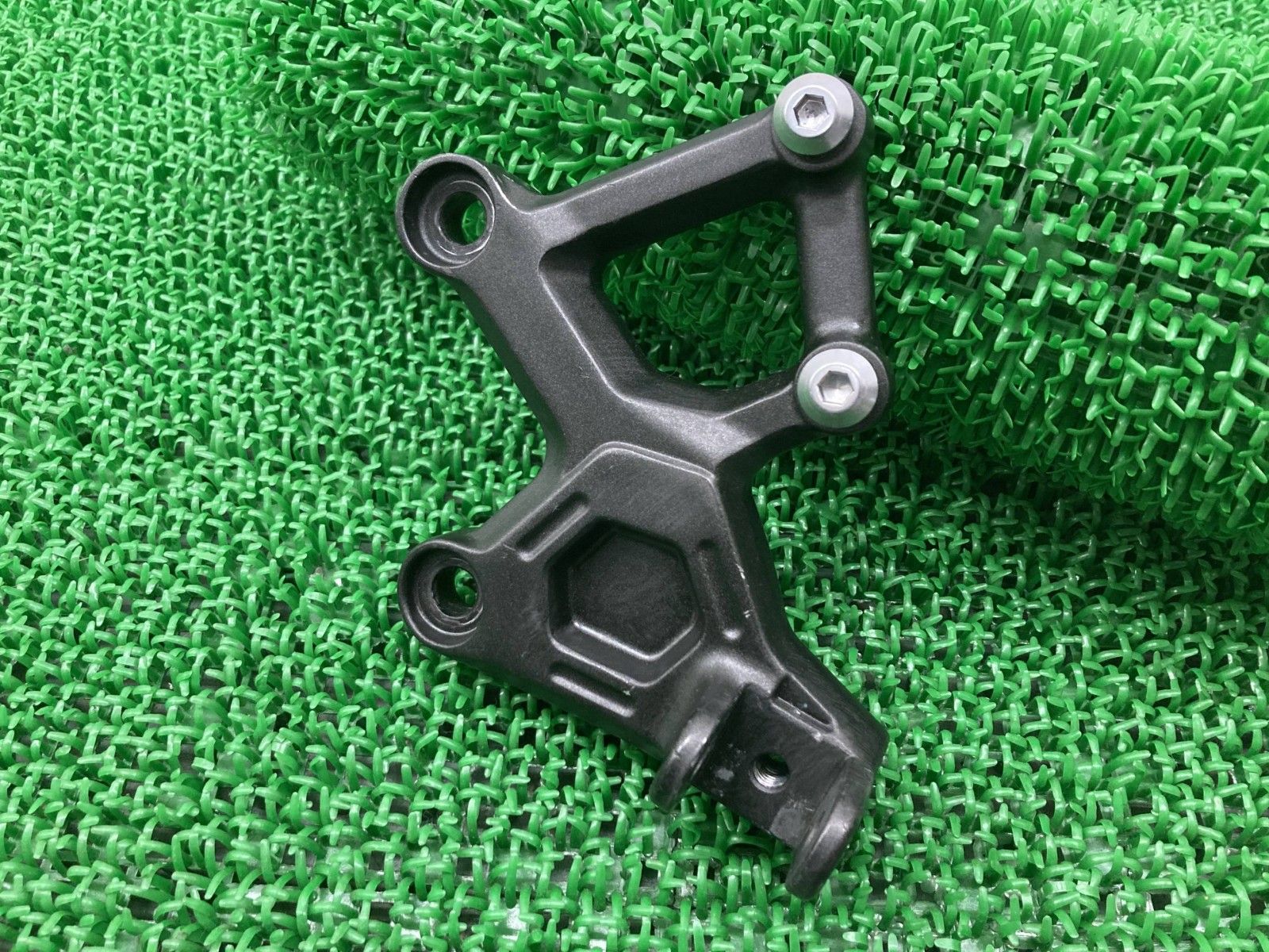 ZX-25R ステップホルダー 左 SKT カワサキ 純正 中古 バイク 部品