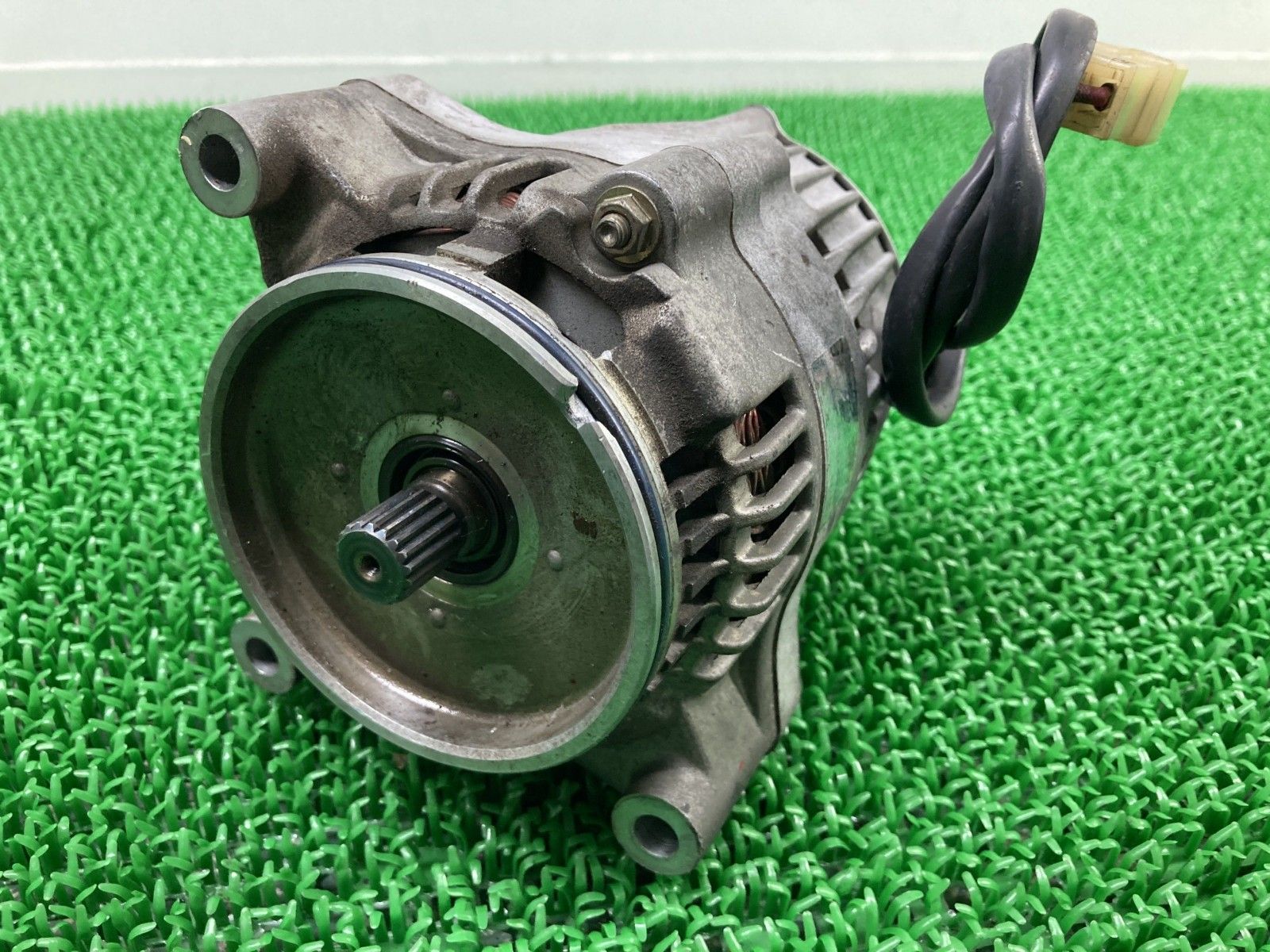 XJR1300 ジェネレーター ヤマハ 純正 中古 バイク 部品 RP01J 部品取り