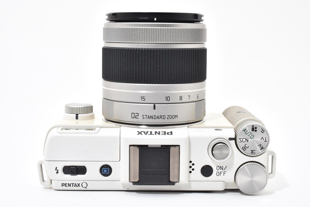 PENTAX Q ホワイトデジタルカメラ【ジャンク品】 ショット数7059回 良品 PENTAX Q ホワイト + 02 5-15mm F2.8-4.5 充電