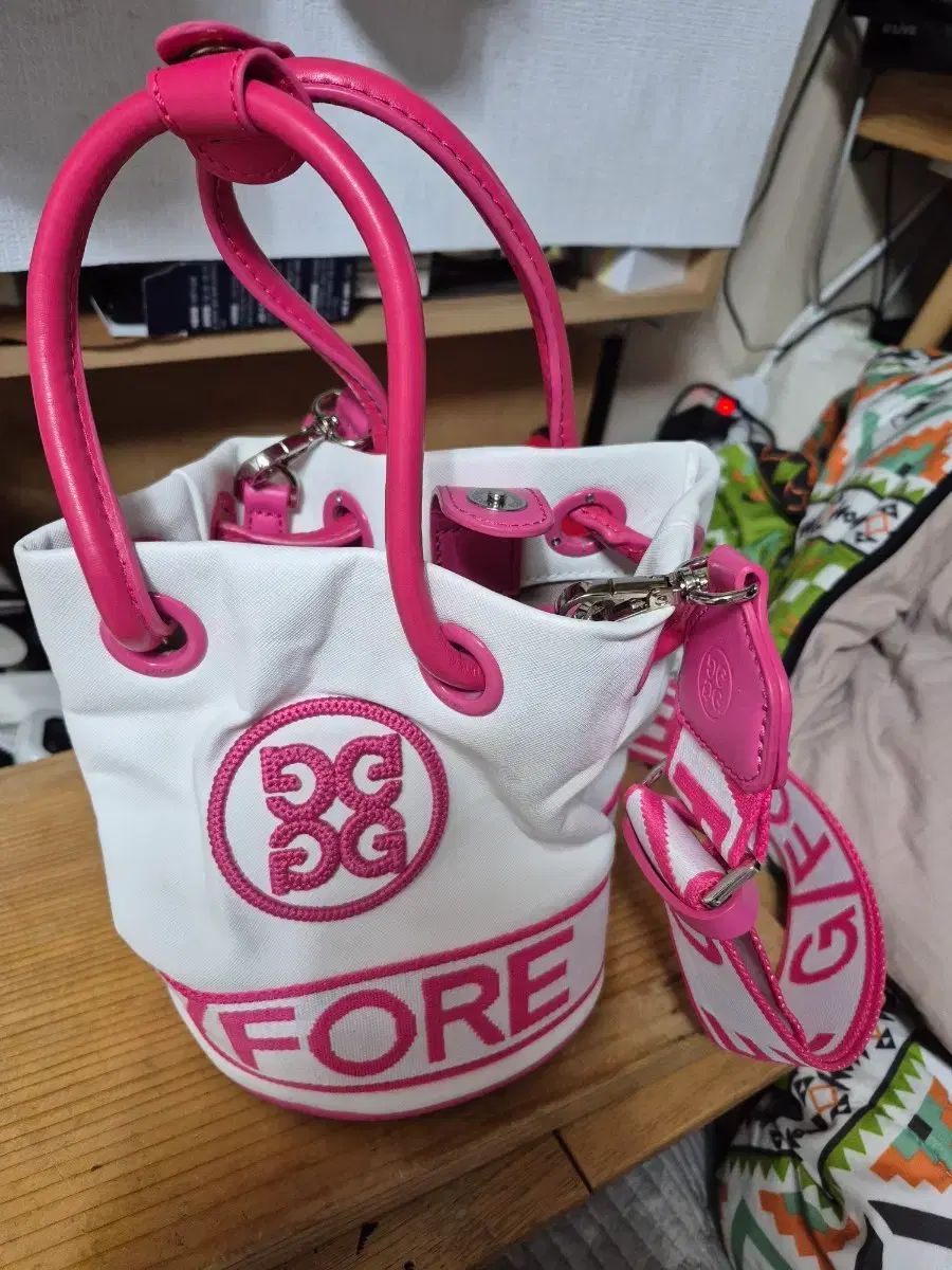 G FORE(ジーフォア) 白 ピンク バケットバッグ トートバッグ - メルカリ