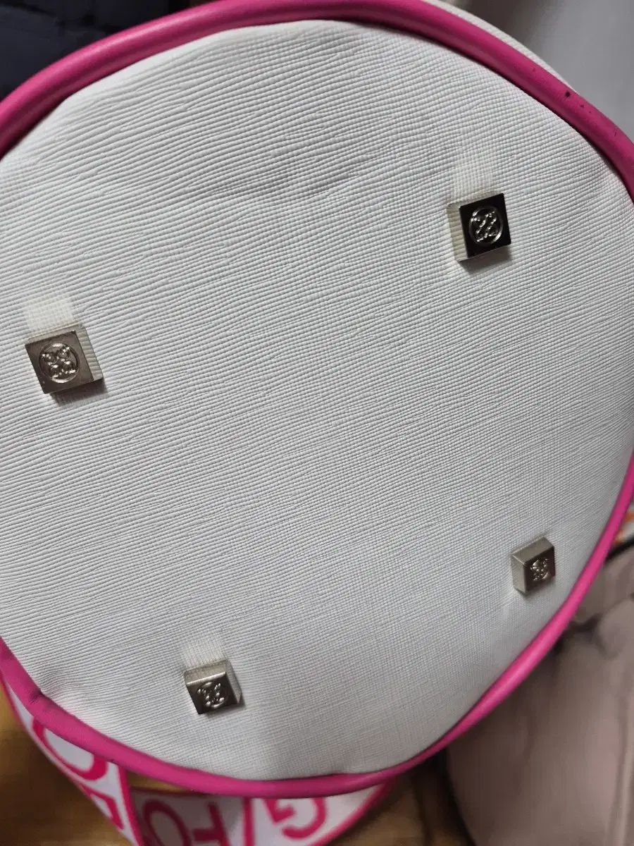 G FORE(ジーフォア) 白 ピンク バケットバッグ トートバッグ - メルカリ