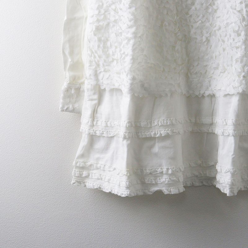 美品 インゲボルグ INGEBORG フラワーモチーフピコフリルカットソー