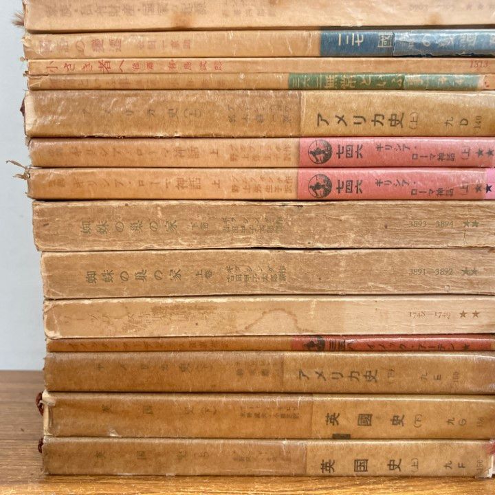 □01)【1点限り!】文庫本まとめ売り約115冊大量セット/日本/海外/文学