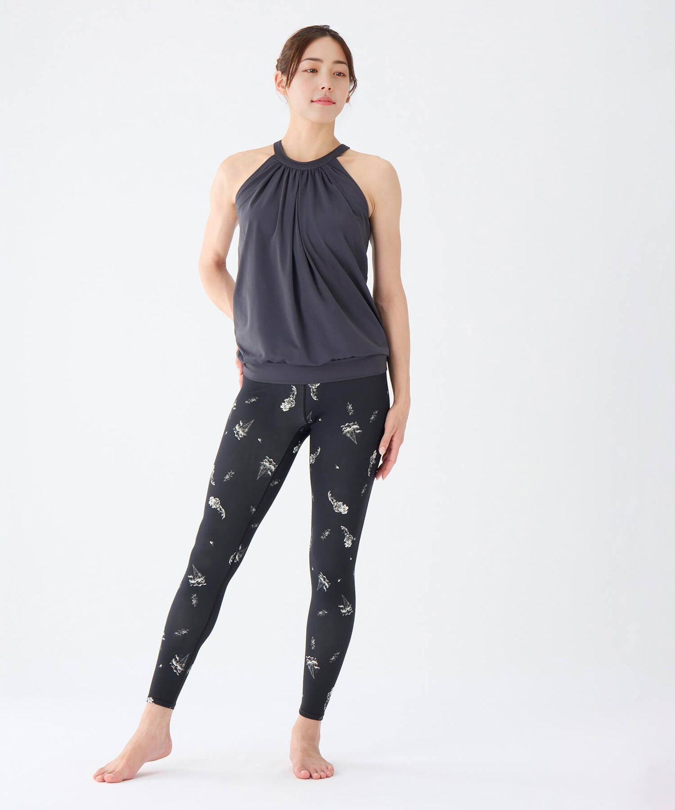 スリア suria ヨガ 新品 ヨガウェア トップス タンクトップ suria