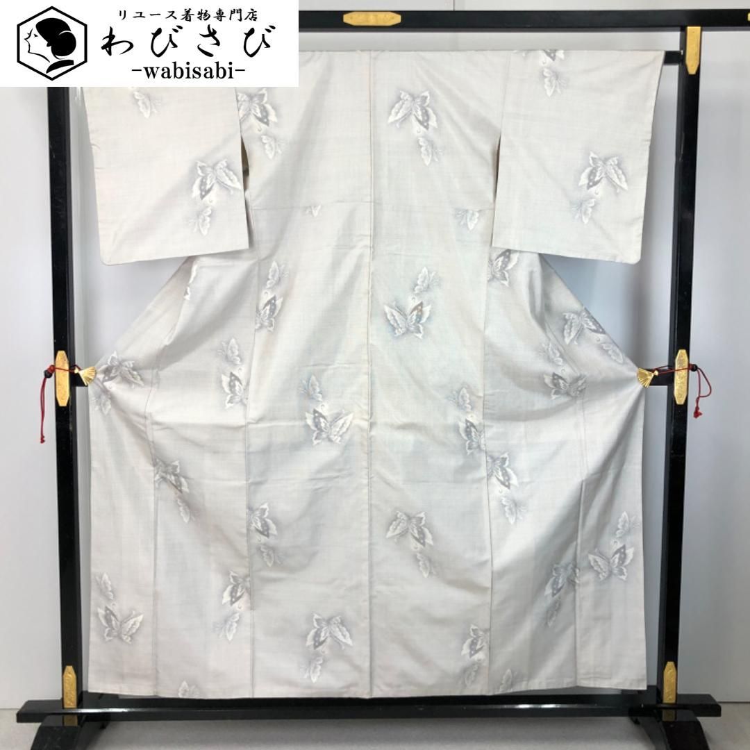 本場大島紬 白大島 カタス7マルキ 蝶々柄 K-5677 - メルカリ