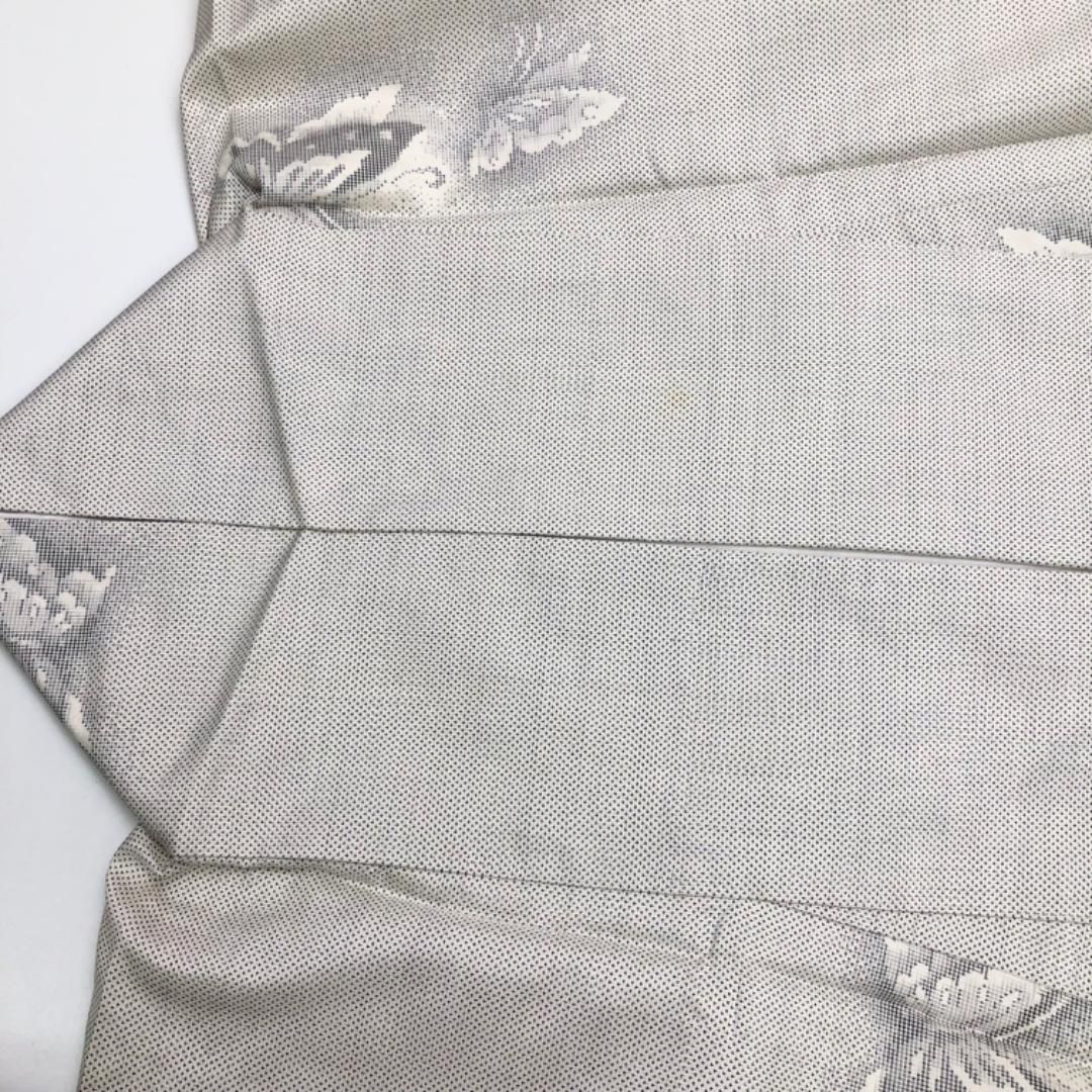 本場大島紬 白大島 カタス7マルキ 蝶々柄 K-5677 - メルカリ