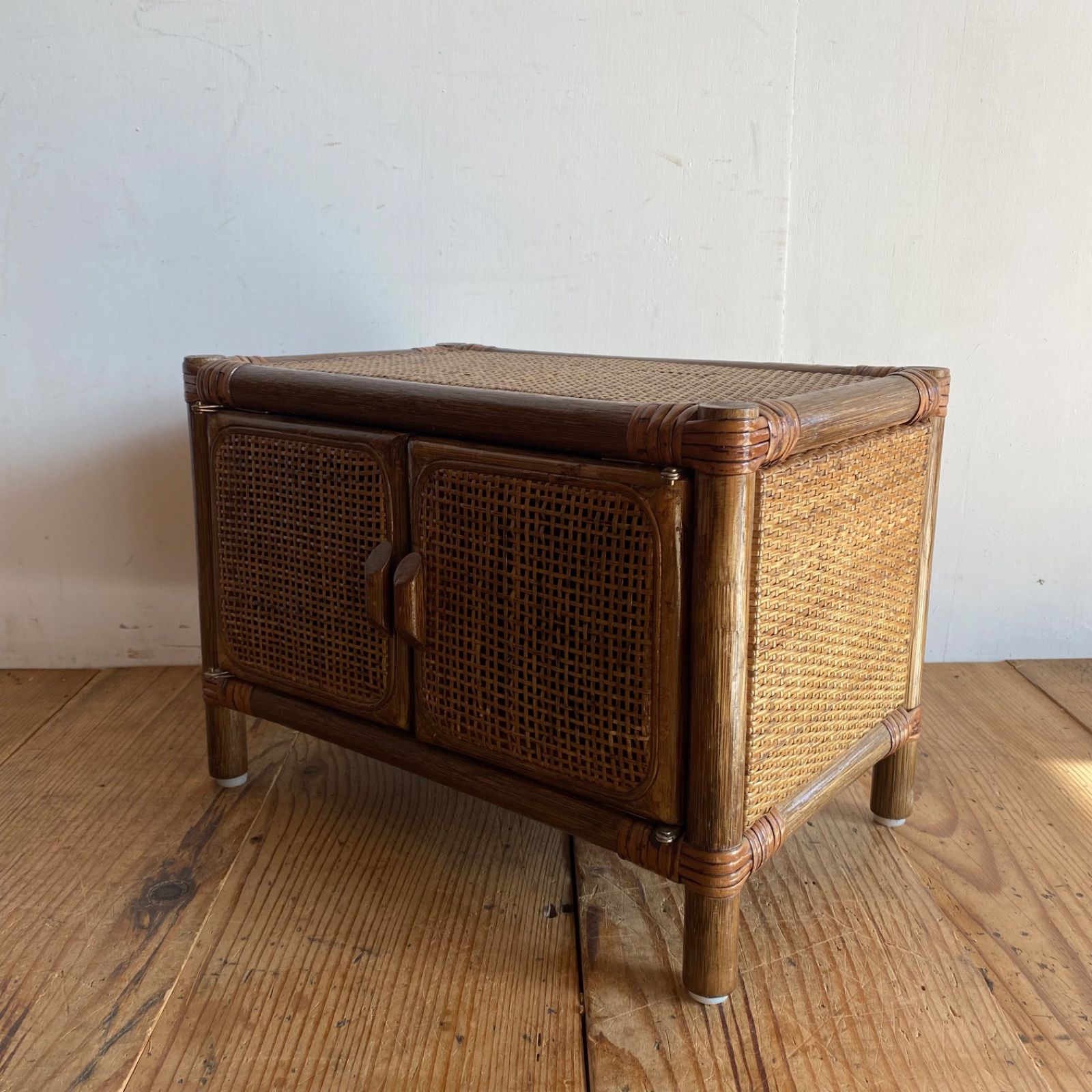 ヴィンテージ ラタン 籐 棚 キャビネット 小物収納 昭和レトロ y546