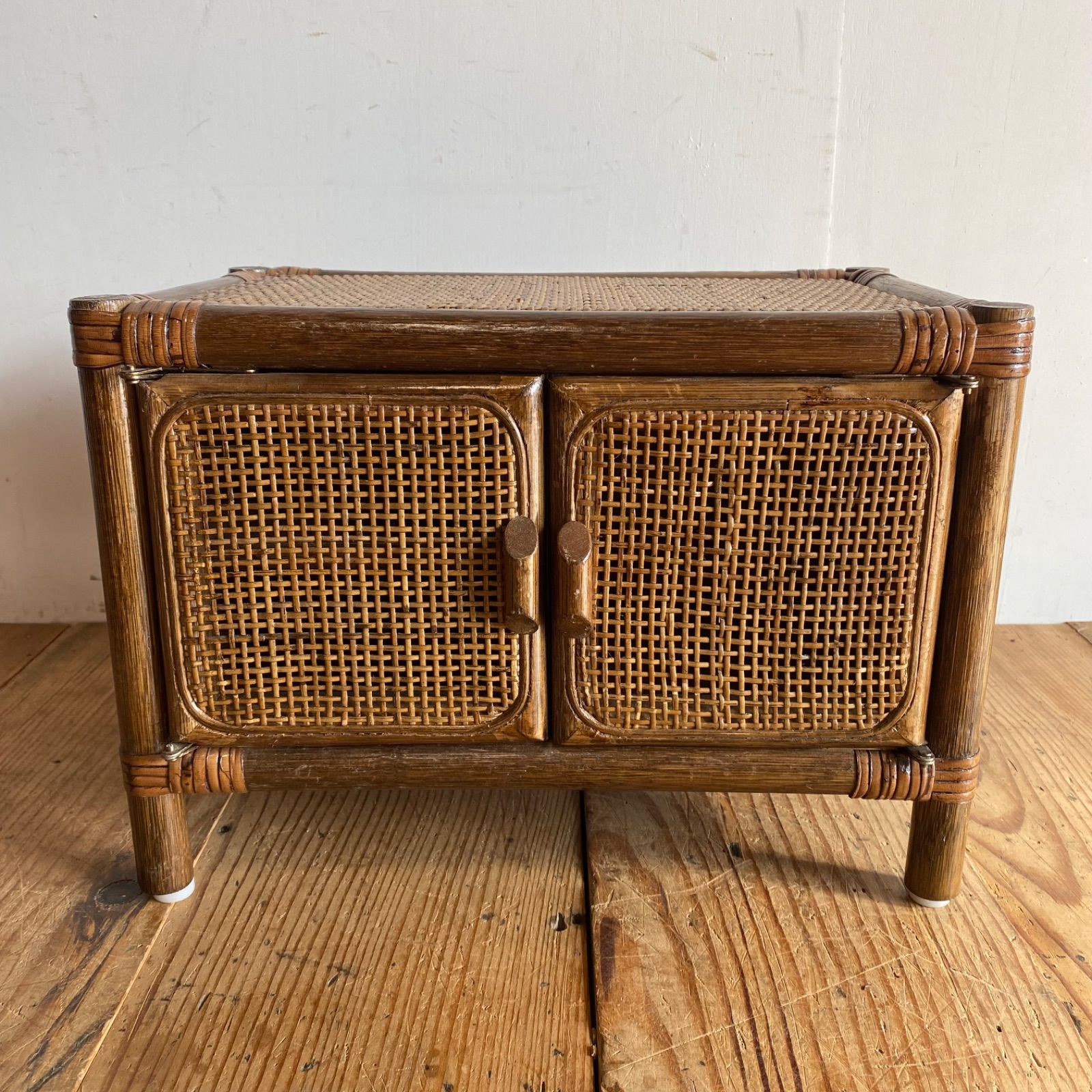 ヴィンテージ ラタン 籐 棚 キャビネット 小物収納 昭和レトロ y546