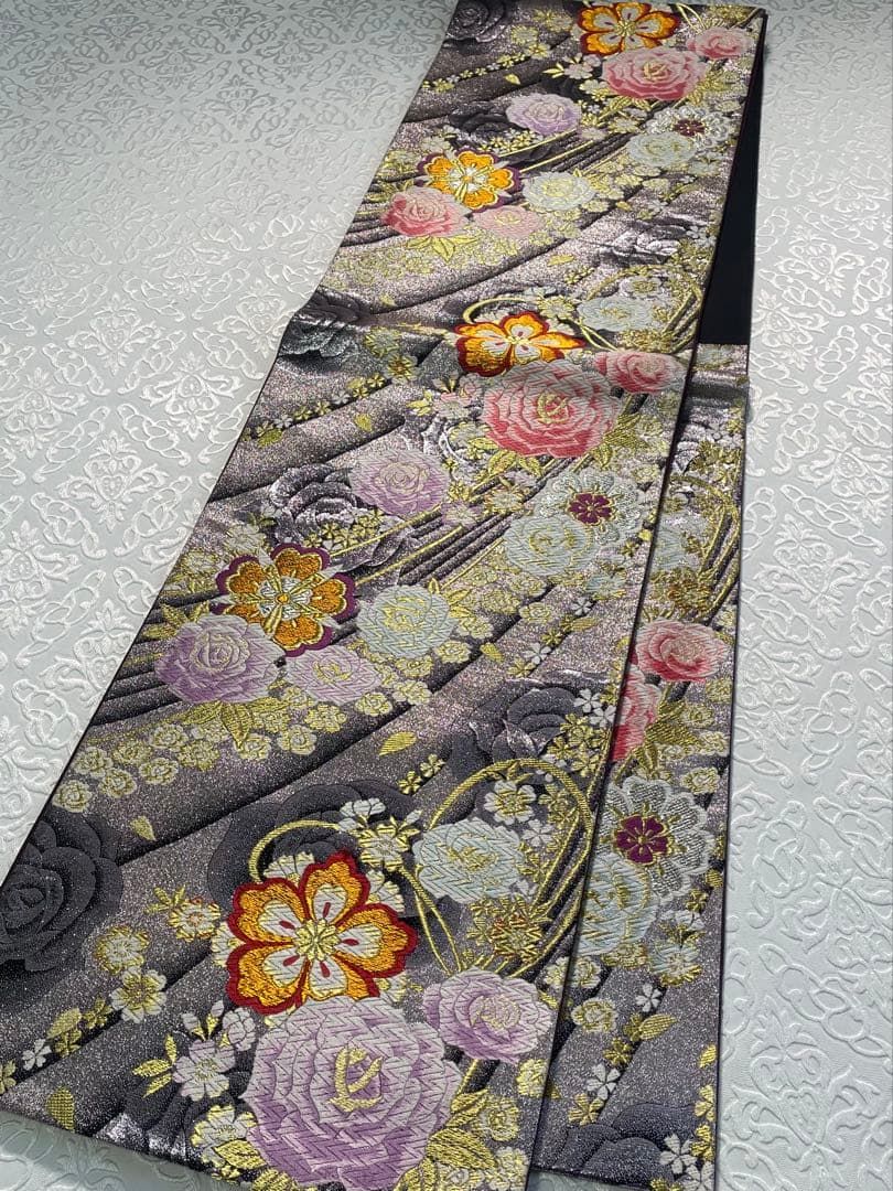 クラウン刺繍 正絹六通袋帯　キラキラ✳︎ゴージャス✳︎ 新春セール|2026年記念！2026円ポッキリ】【中古】相良刺繍で表現され