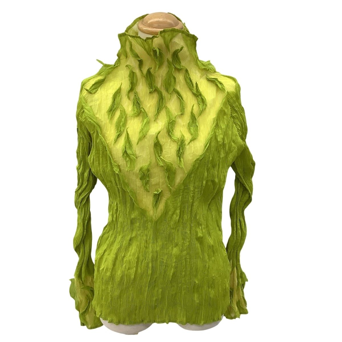 ISSEY MIYAKE イッセイミヤケ 波プリーツ 変形 立体デザイン