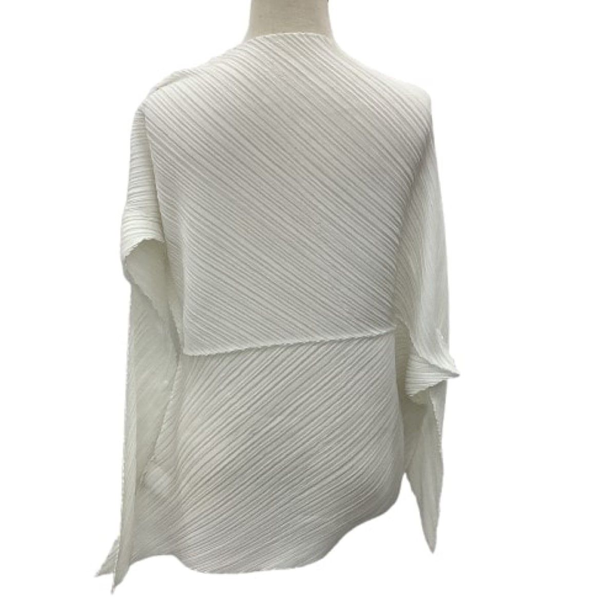 ISSEY MIYAKE イッセイミヤケ レディース 変形 プリーツ