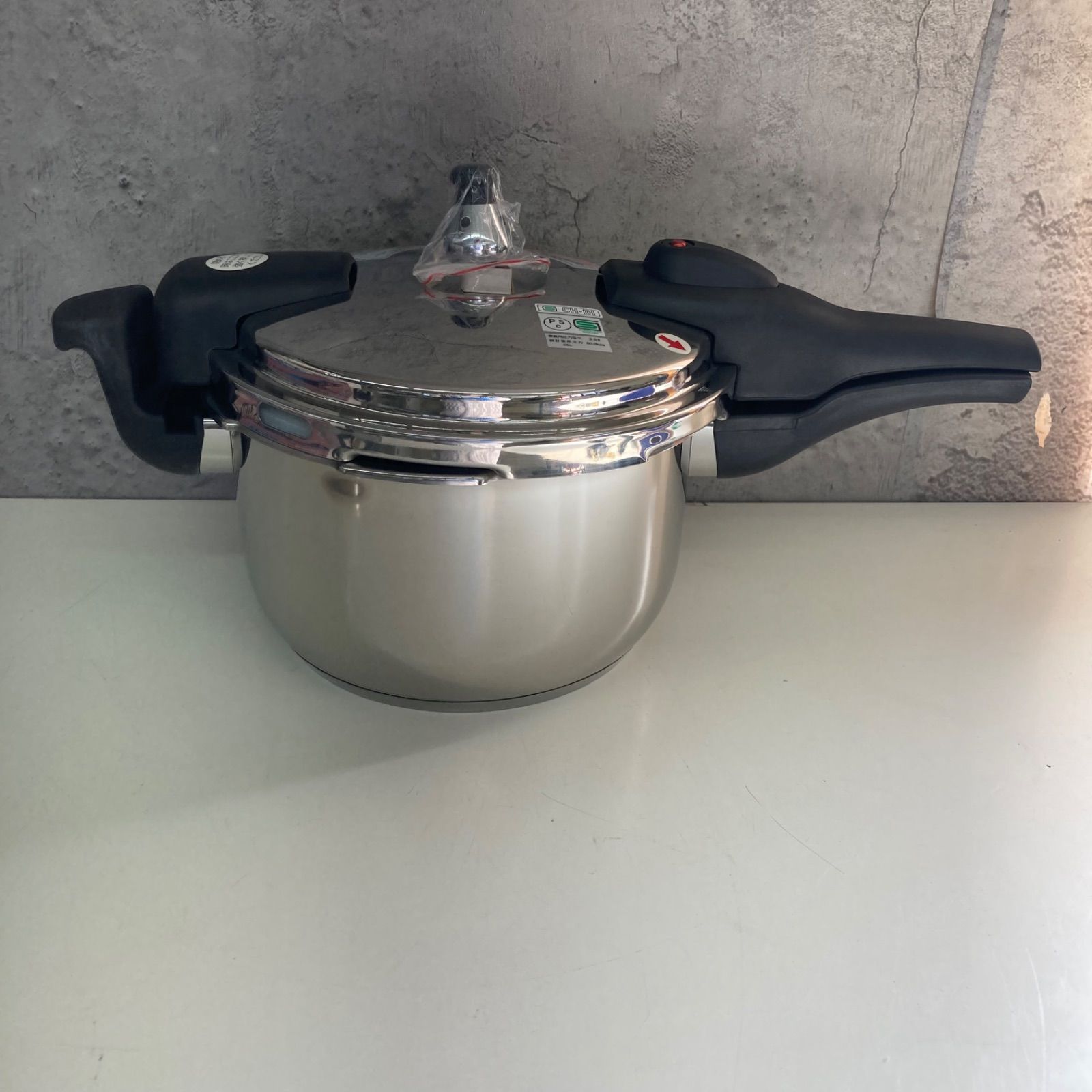 ARTIANO アルティアーノ AT-1 18-8ステンレス製 圧力鍋3.5l ガラス蓋