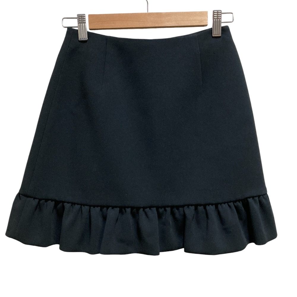 【美品】ミュウミュウ　ミニ丈スカート・ラップスカート・巻き・プリーツ ミュウミュウがお手本！ ユニフォームライクなローウエストのミニスカ