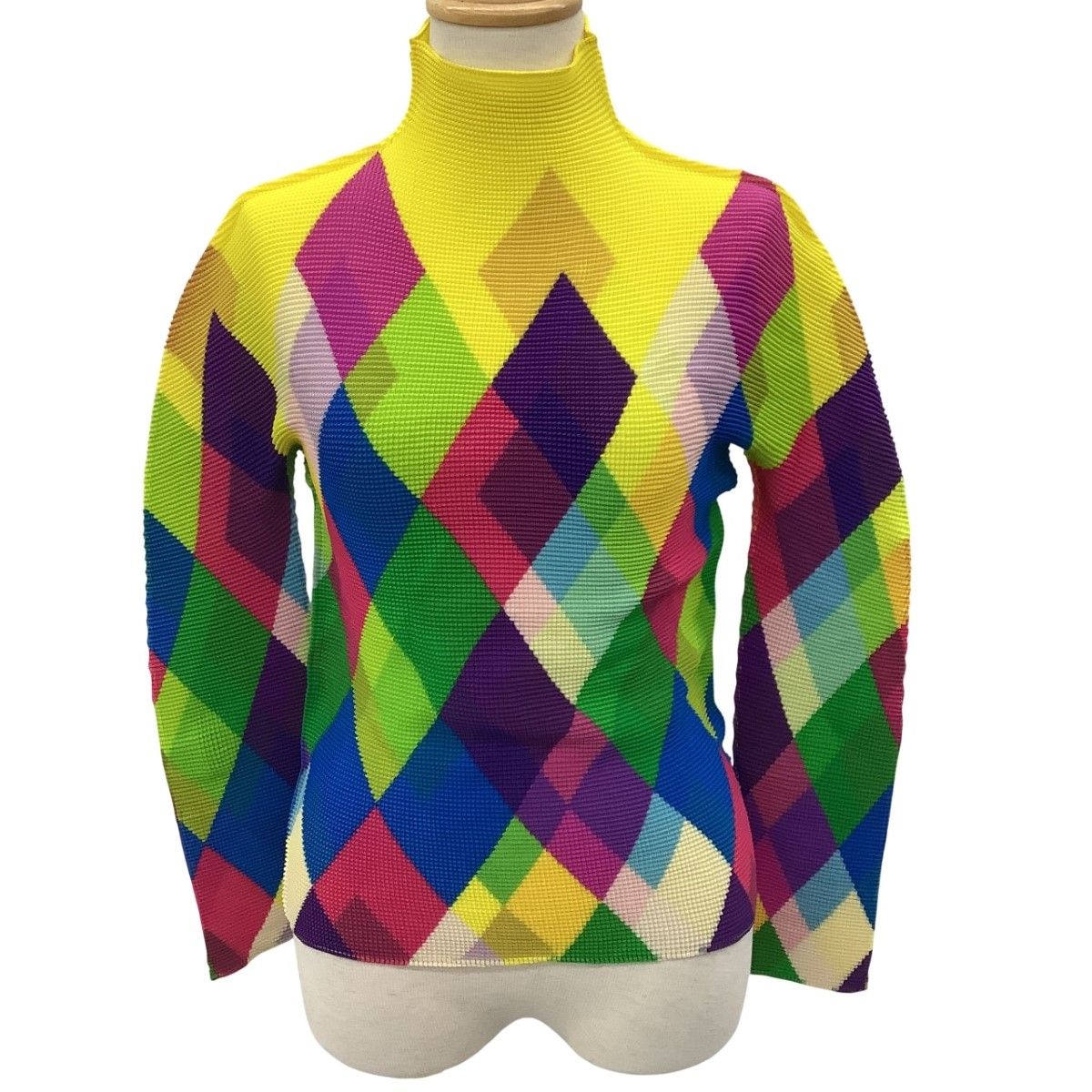 me ISSEY MIYAKE　ワッフルプリーツチェック　長袖カットソー ISSEY MIYAKE イッセイミヤケ Me ミー ワッフルプリーツ カットソー