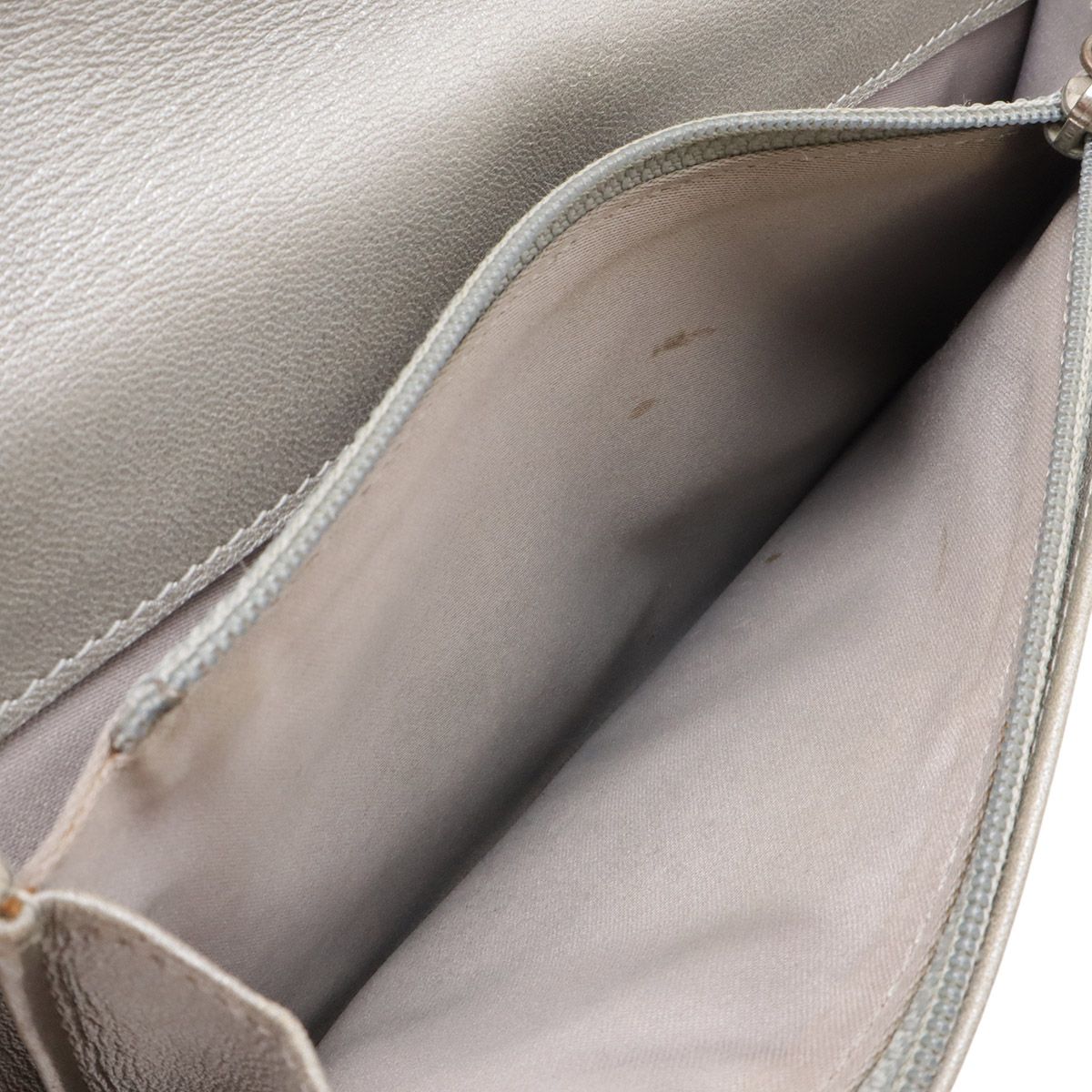 CHANEL シャネル カメリア エンボス ココマーク 2つ折長財布 二つ折り