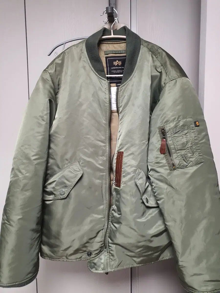 ALPHA アルファ INDUSTRIES SPEC JAPAN Lサイズ アルファ