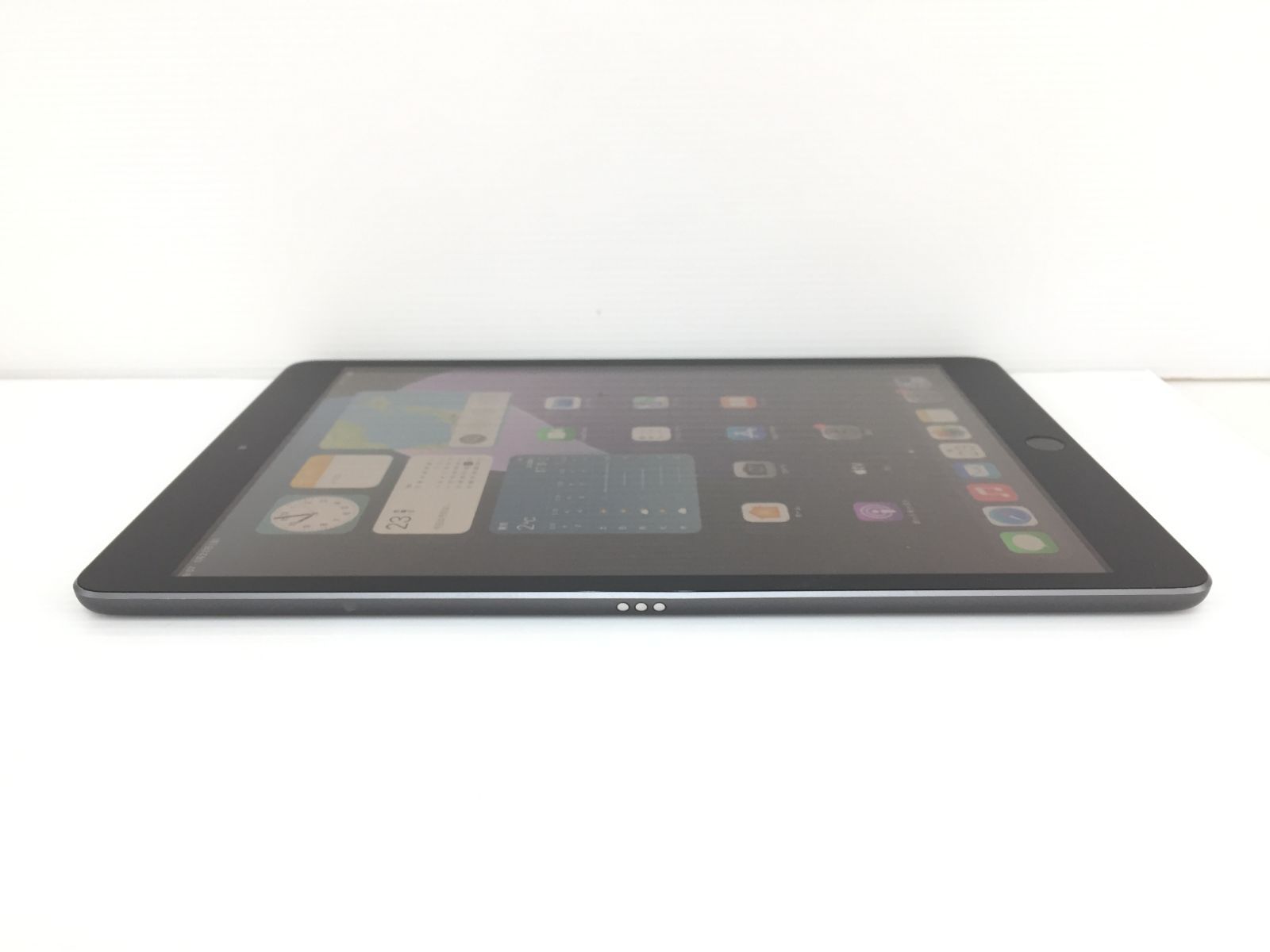 良品】Apple iPad 第7世代 Wi-Fiモデル 32GB A2197(MW742J/A) スペース
