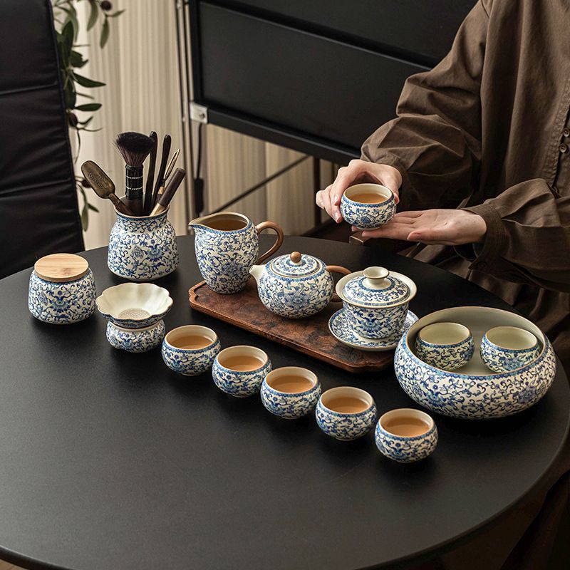 新品未使用 汝磁お茶器セット 染付け枝紋様茶碗・湯呑み・オーナー