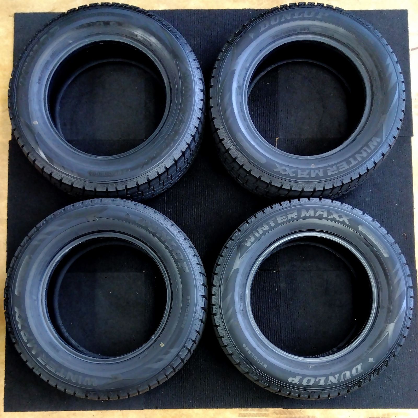 10 DUNLOP WM02 215/65R16 2021年製 スタッドレス 送料無料】【215/65R16】訳あり中古 スタッドレスタイヤ 4本セット