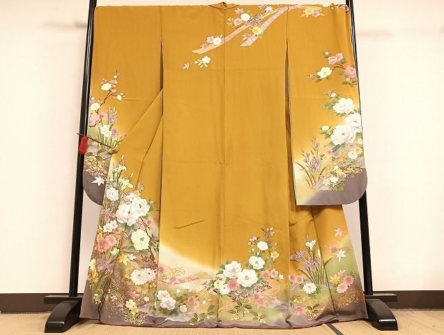 振袖フルセット6点サイズS〜M草花文　暈し染め　金彩　正絹 振袖フルセット6点サイズS〜M草花文 暈し染め 金彩 正絹