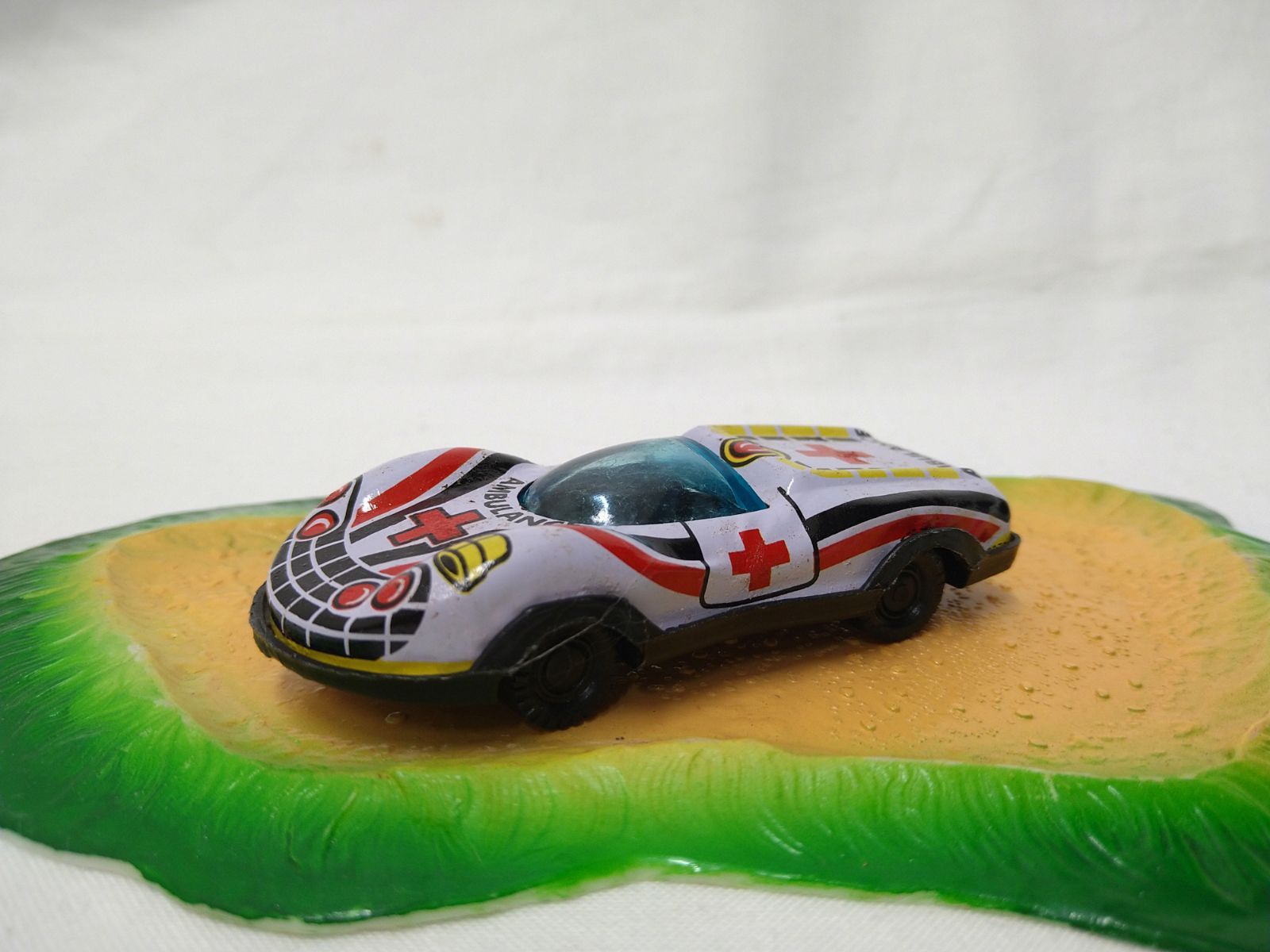 ブリキ製 レトロ ミニカー 昭和レトロ - メルカリ