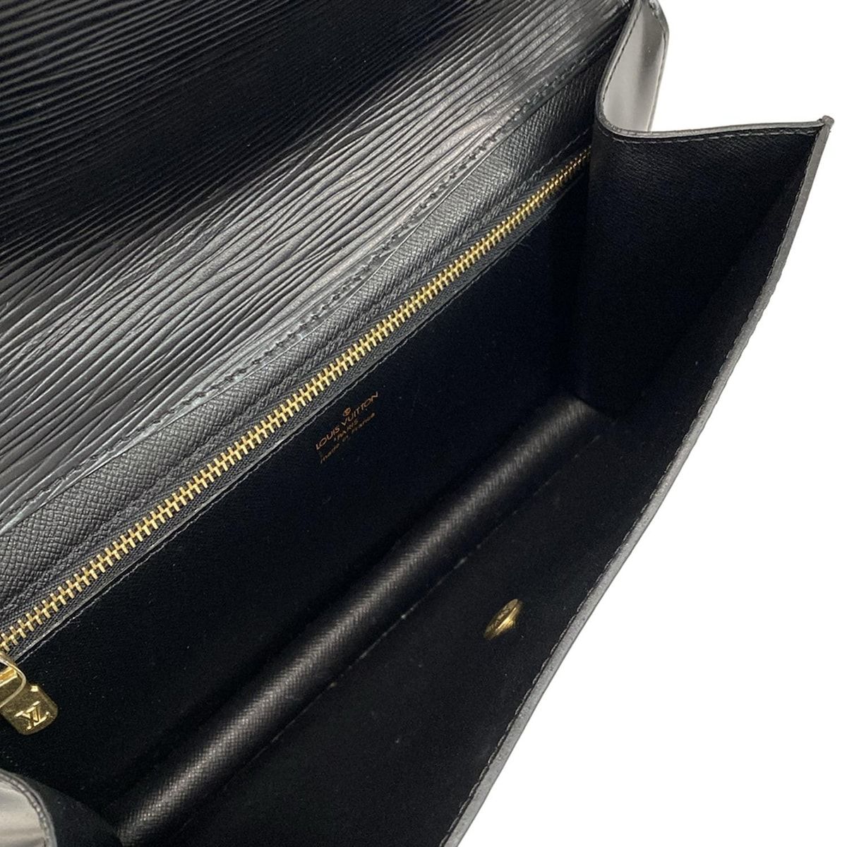 LOUIS VUITTON(ルイヴィトン) クラッチバッグ エピ モンテーニュ27